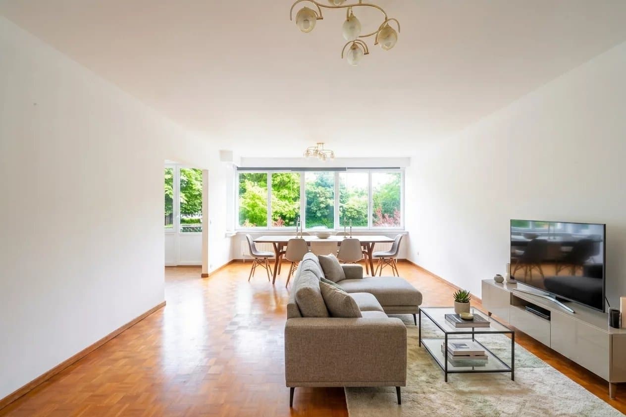 Spacieux appartement 2 chambres de 118 m² avec terrasse et balcon – Avenue Paul Deschanel à Schaerbeek (2)