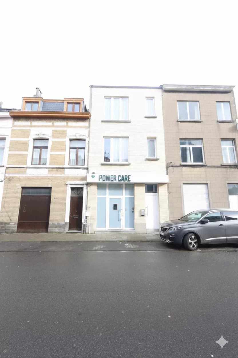 Cabinet paramédical avec excellente visibilité – Schaerbeek (11)