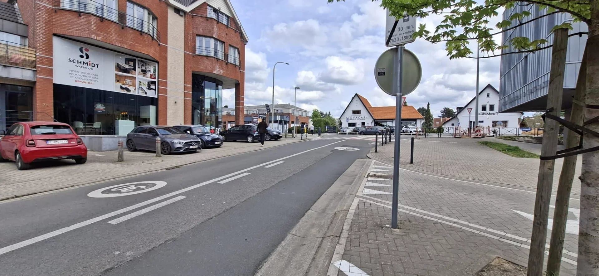 Waterloo - Parking pour voiture (3)