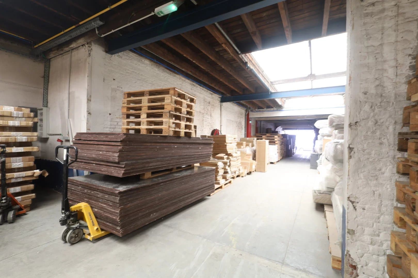 Entrepôt à louer à Schaerbeek – 1.100 m² (4)