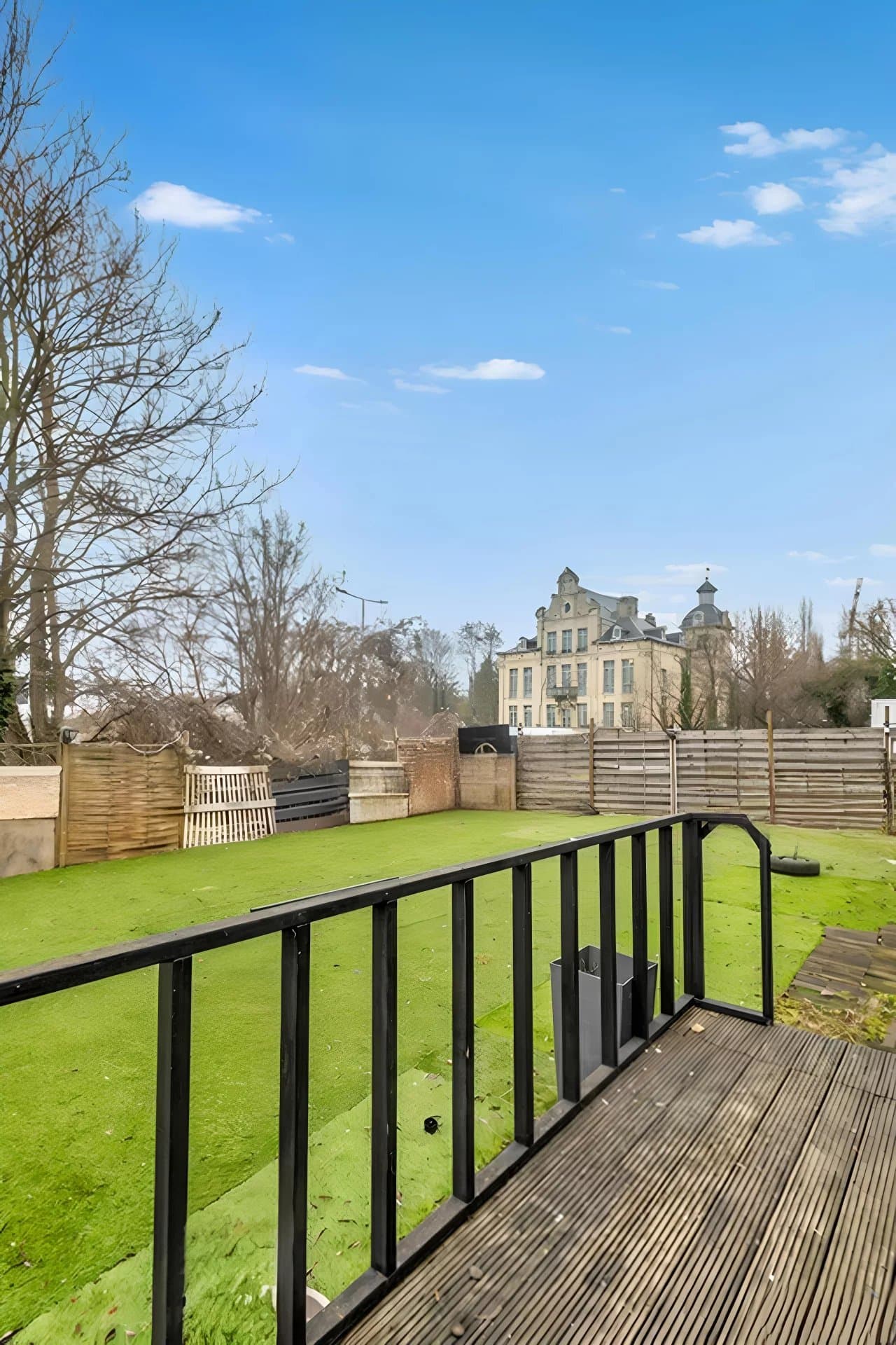 Villa mixte de commerce et d'habitation de  ± 500m2 sur Machelen (15)