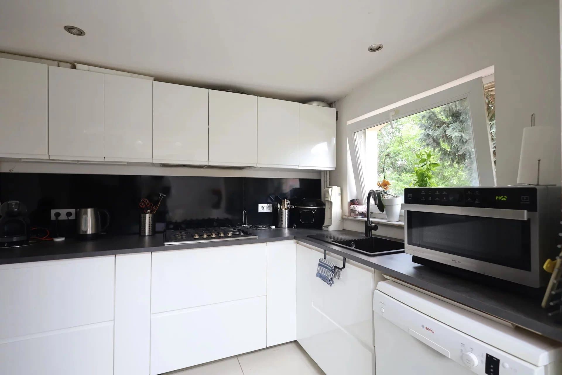 Maison de maître de 293 m² | 7 chambres | Jardin de 98 m² | Place du Miroir (9)