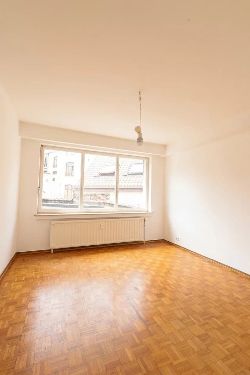Spacieux appartement 2 chambres de 118 m² avec terrasse et balcon – Avenue Paul Deschanel à Schaerbeek (7)