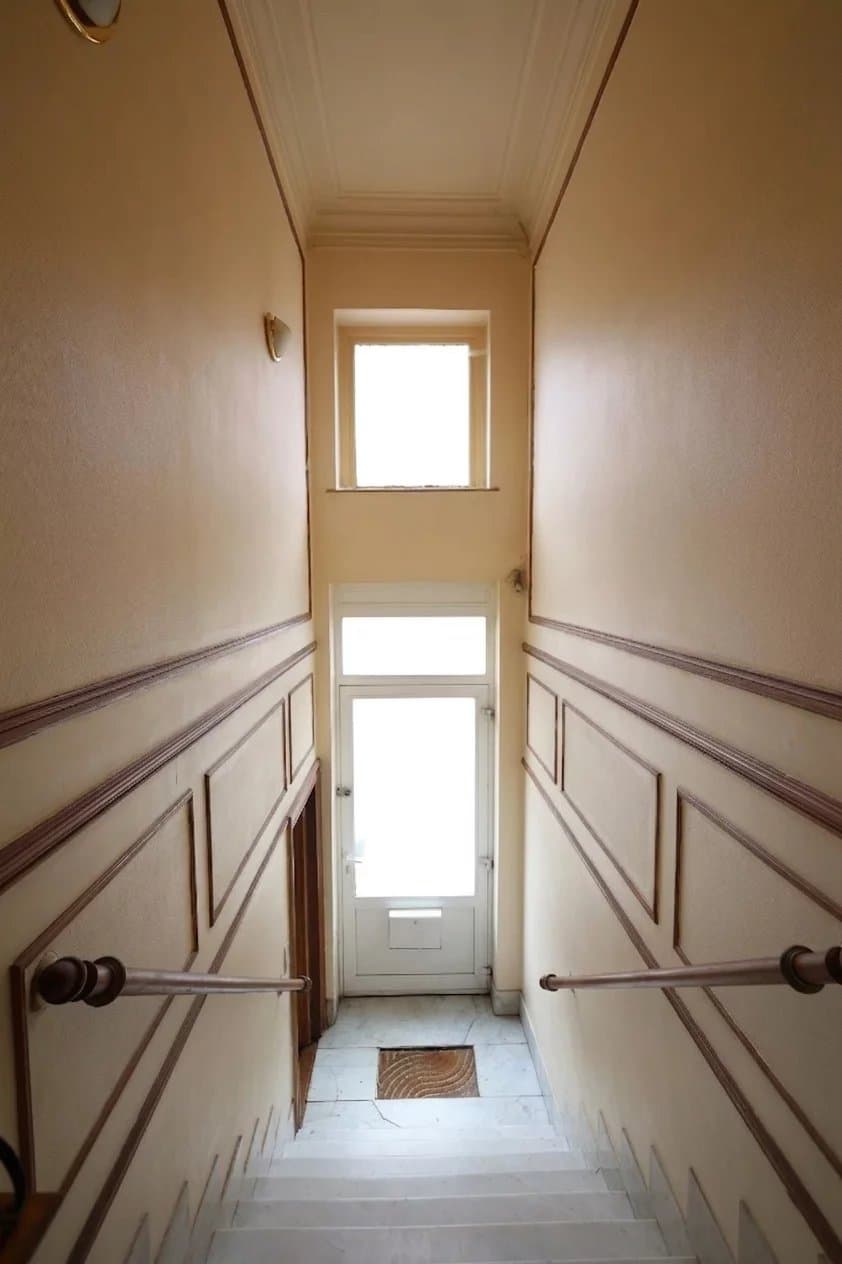 Maison de maître de 293 m² | 7 chambres | Jardin de 98 m² | Place du Miroir (2)