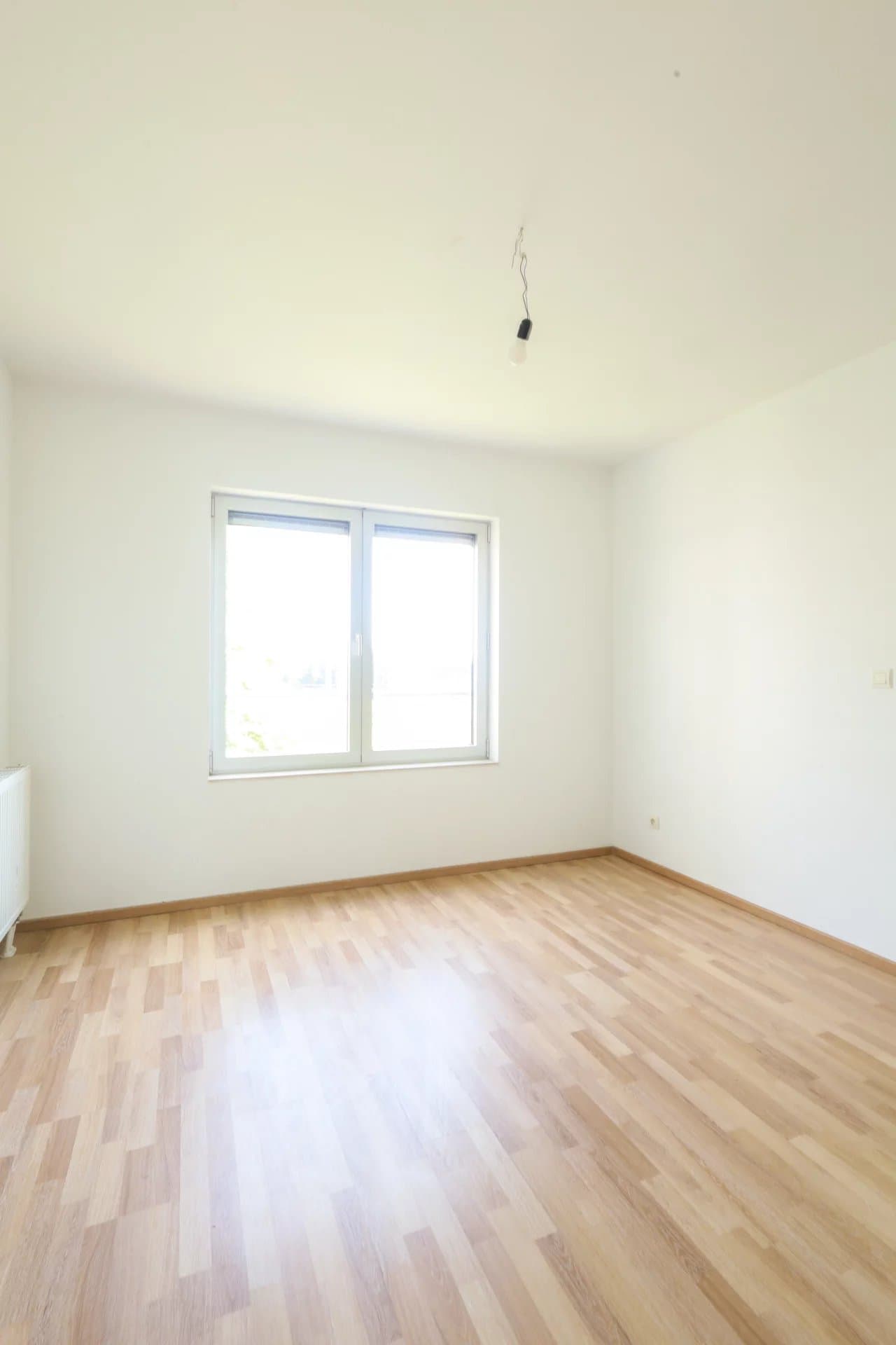 Appartement 2 chambres avec terrasse plein sud de 12 m² + parking (4)