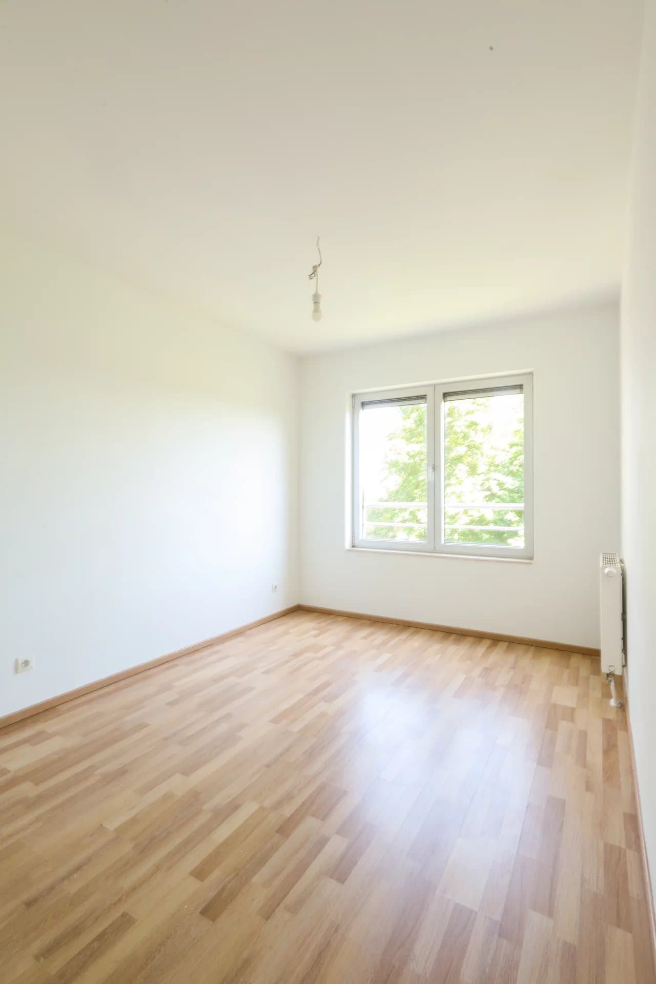 Appartement 2 chambres avec terrasse plein sud de 12 m² + parking (6)