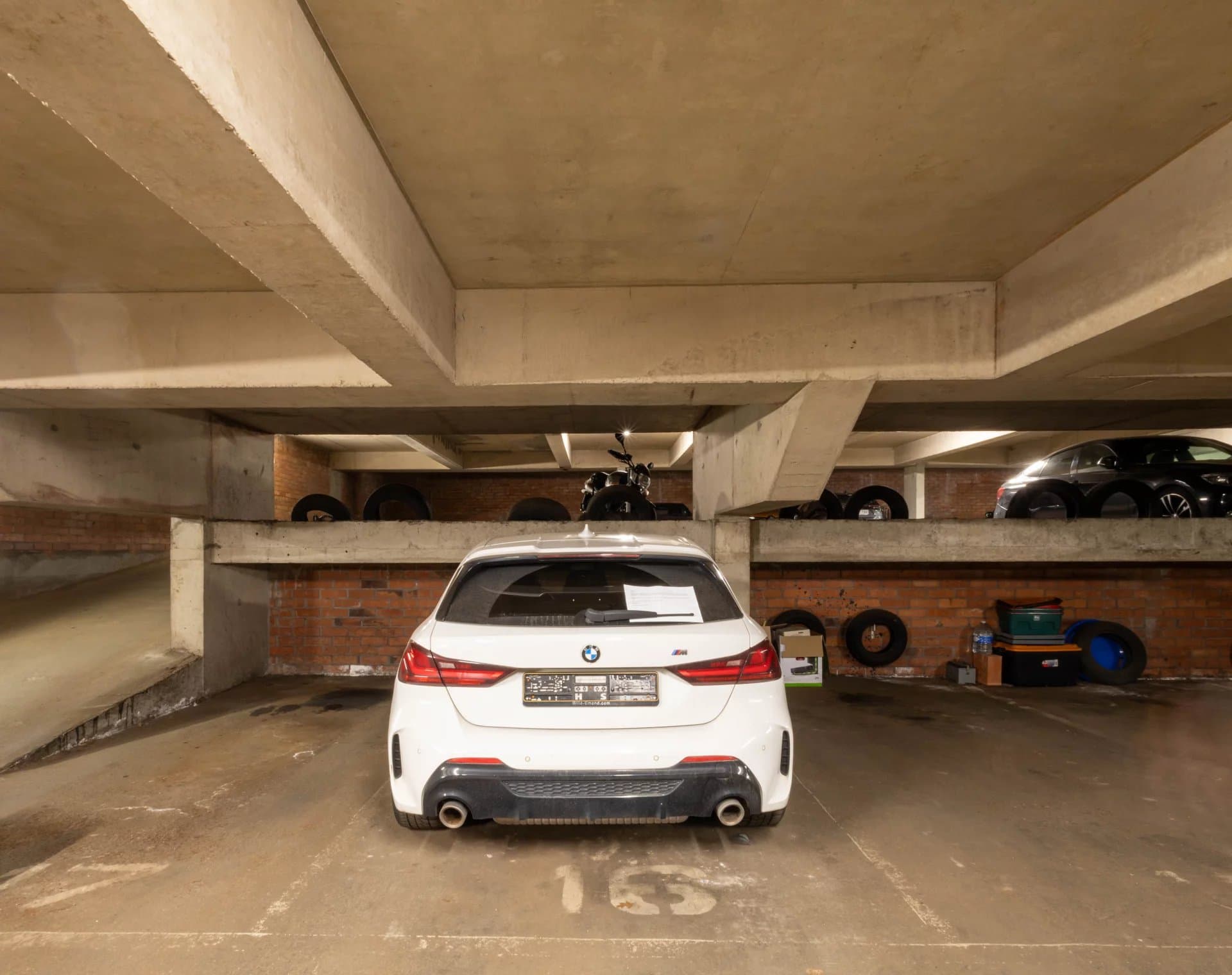 Evere - emplacement de parking (2)