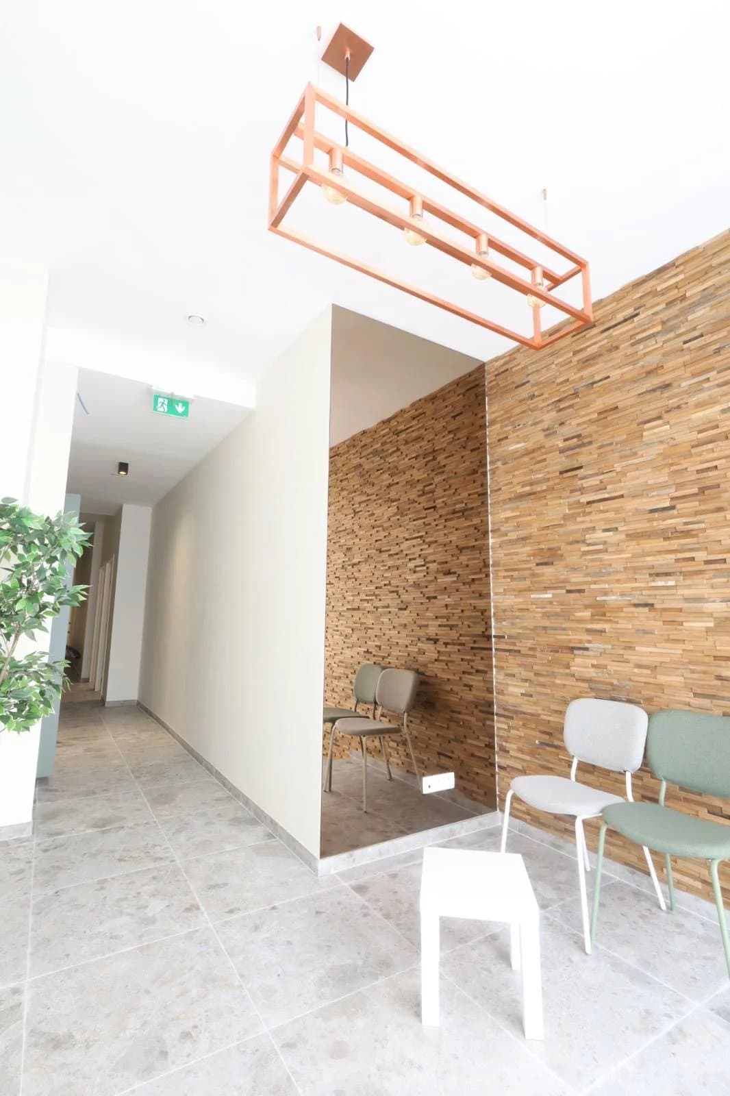 Cabinet paramédical avec excellente visibilité – Schaerbeek (2)