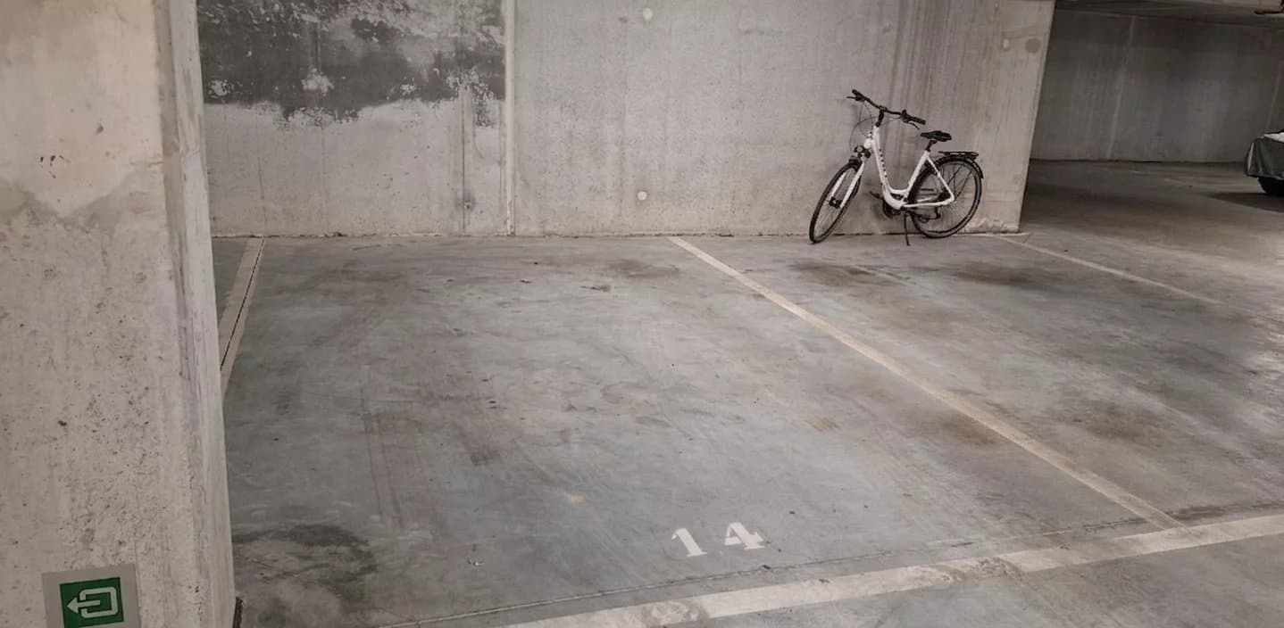 Waterloo - parking pour voiture (4)