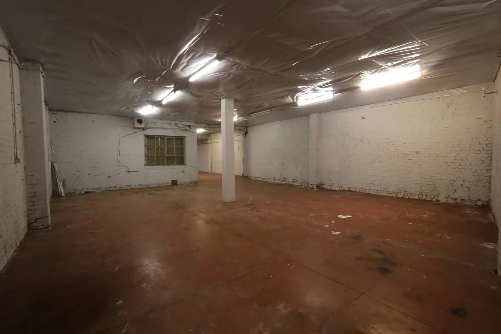 ENTREPÔT / ATELIER DE ± 310 m² À ANDERLECHT (4)