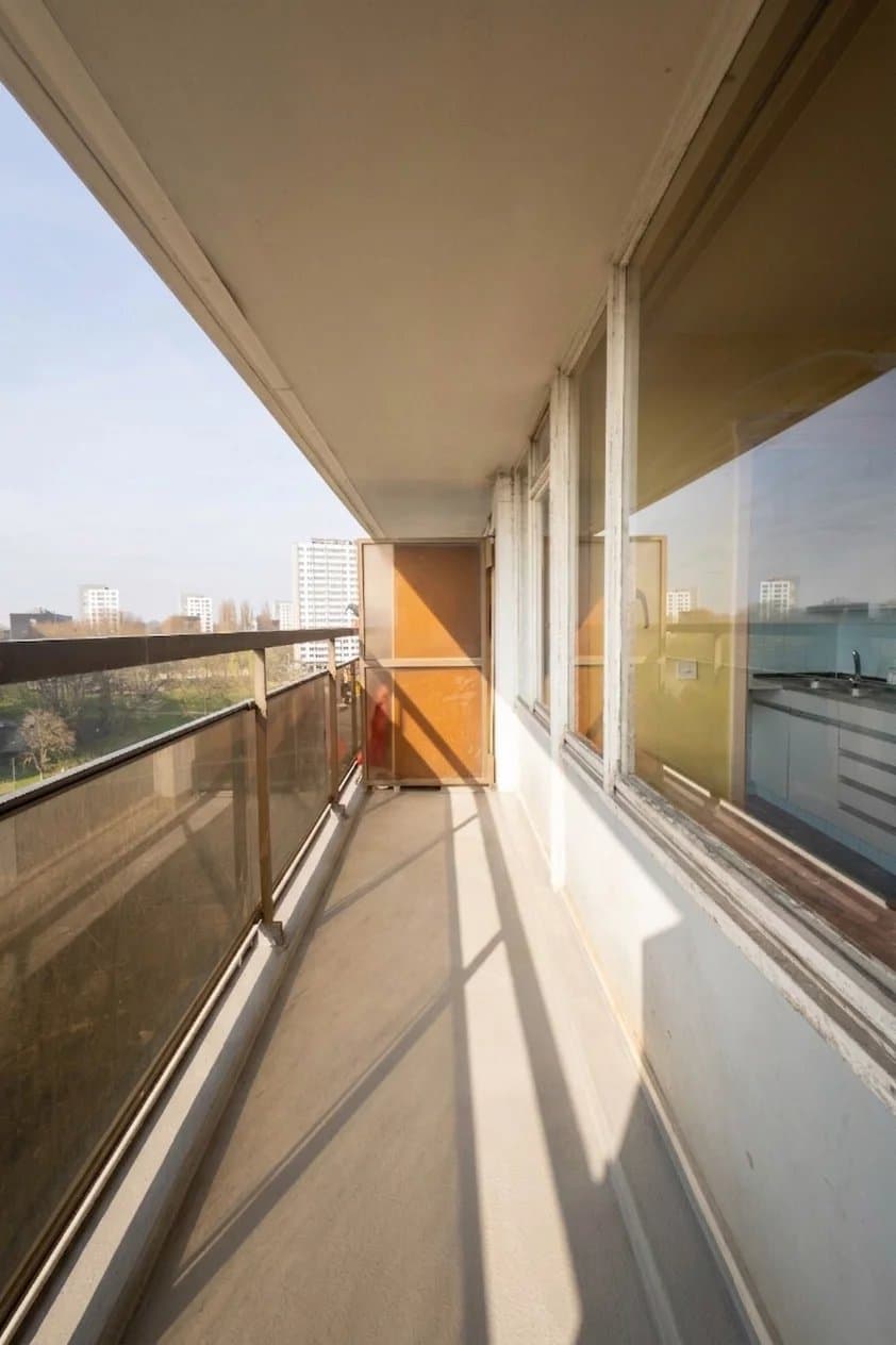 STUDIO - VUE IMPRENABLE (1)