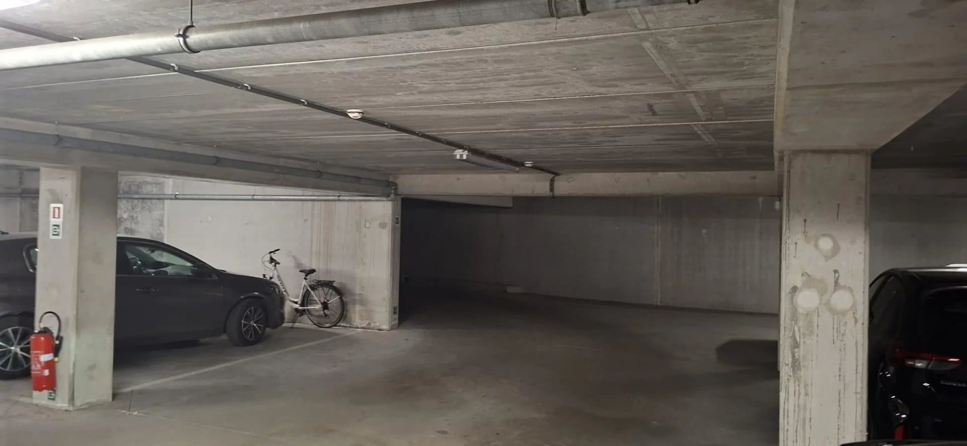 Waterloo - Parking pour voiture (6)