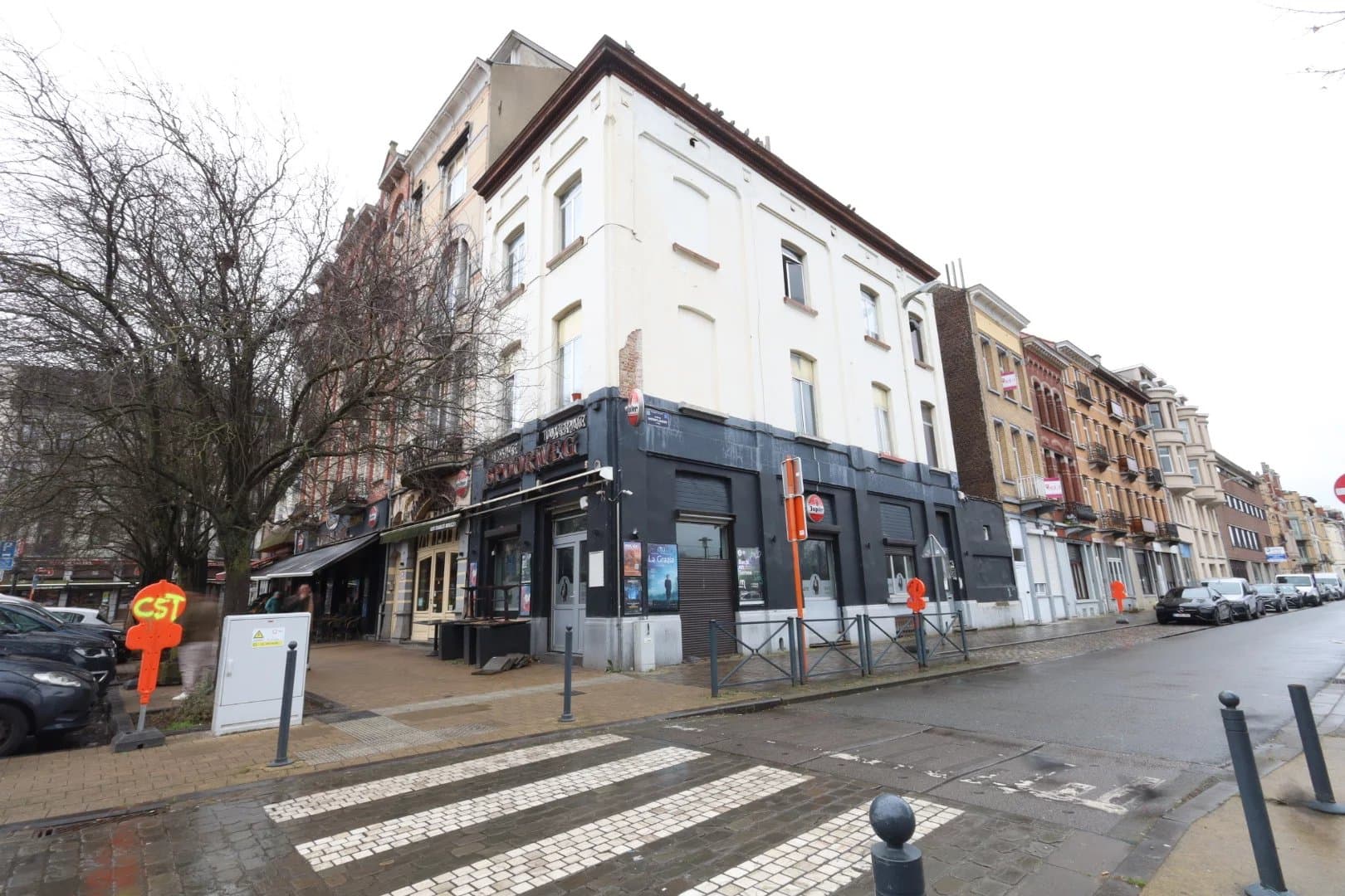 immeuble de rapport 3 unités - Place Élisabeth (1)