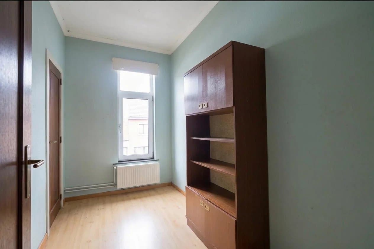 Maison de maître de 293 m² | 7 chambres | Jardin de 98 m² | Place du Miroir (24)