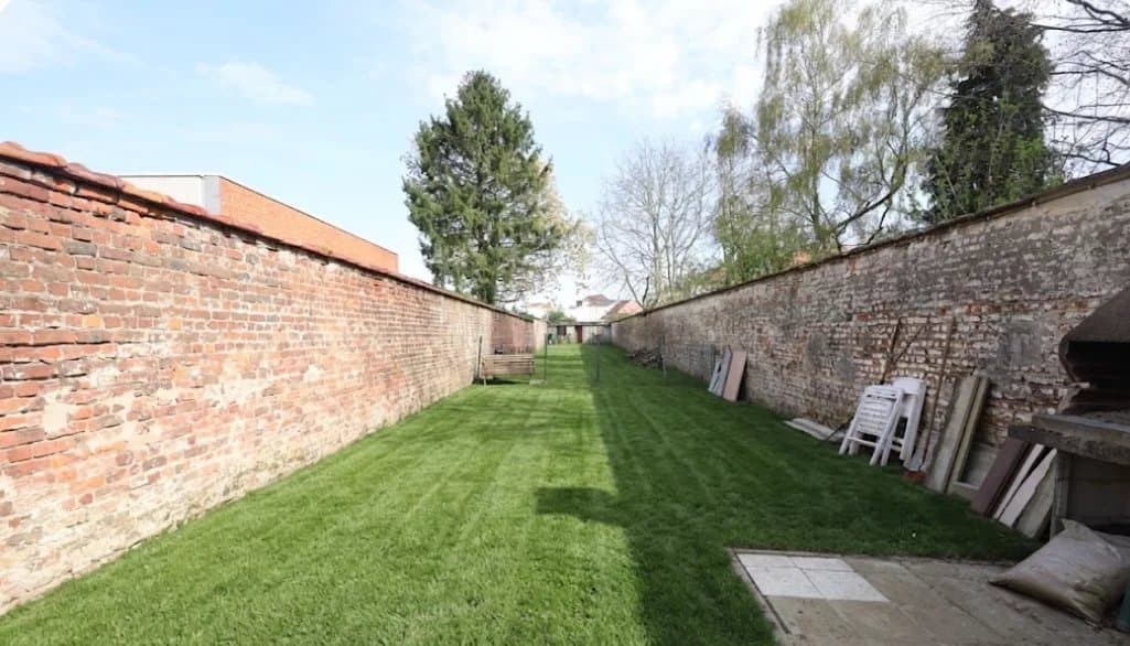 Immeuble mixte – Commerce et Triplex avec jardin de 240m² (1)