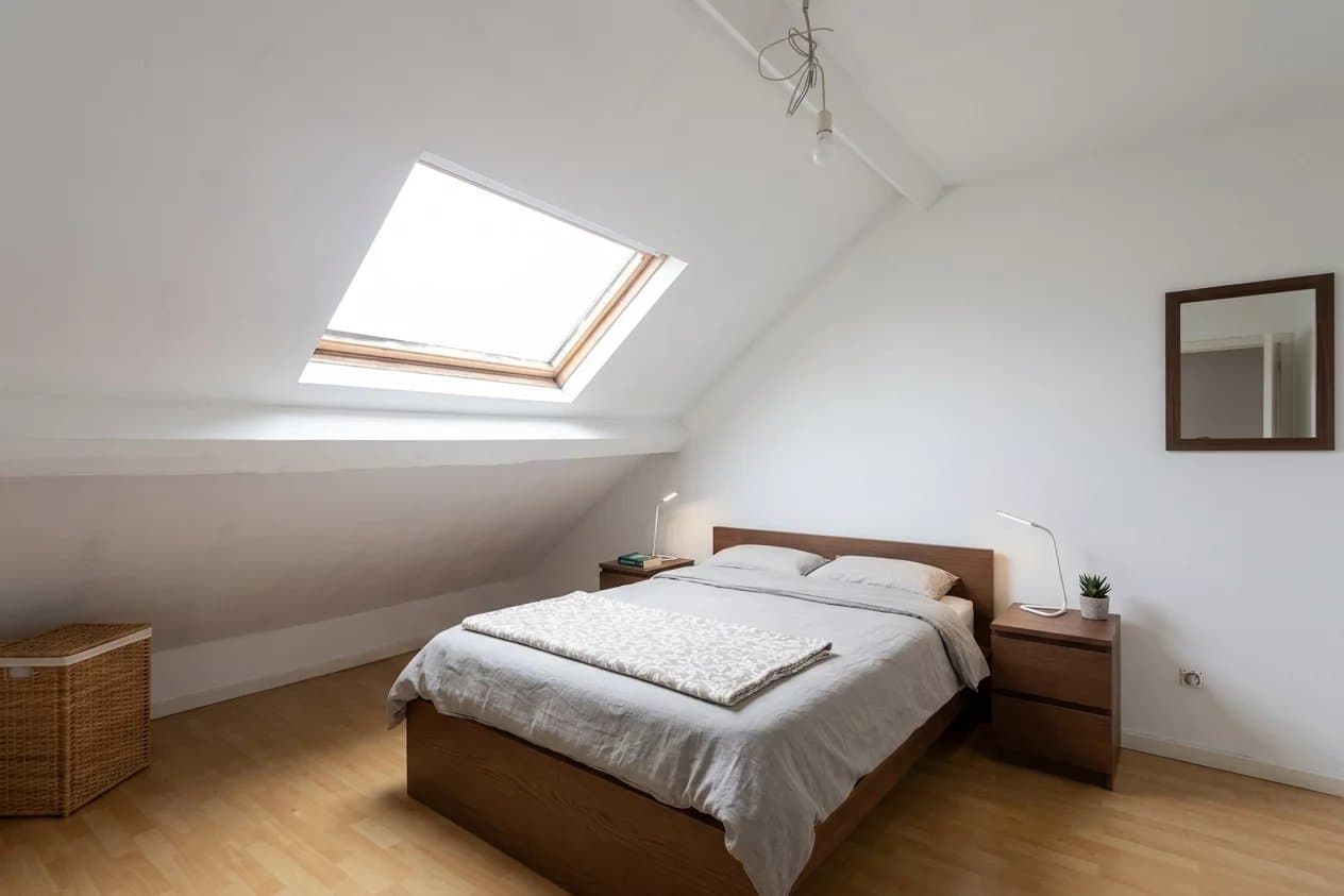 Maison de maître de 293 m² | 7 chambres | Jardin de 98 m² | Place du Miroir (22)