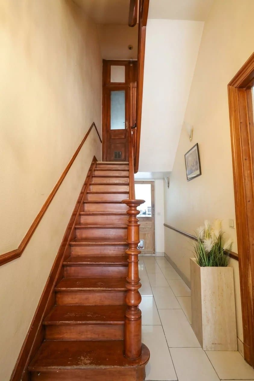 Maison de maître de 293 m² | 7 chambres | Jardin de 98 m² | Place du Miroir (13)