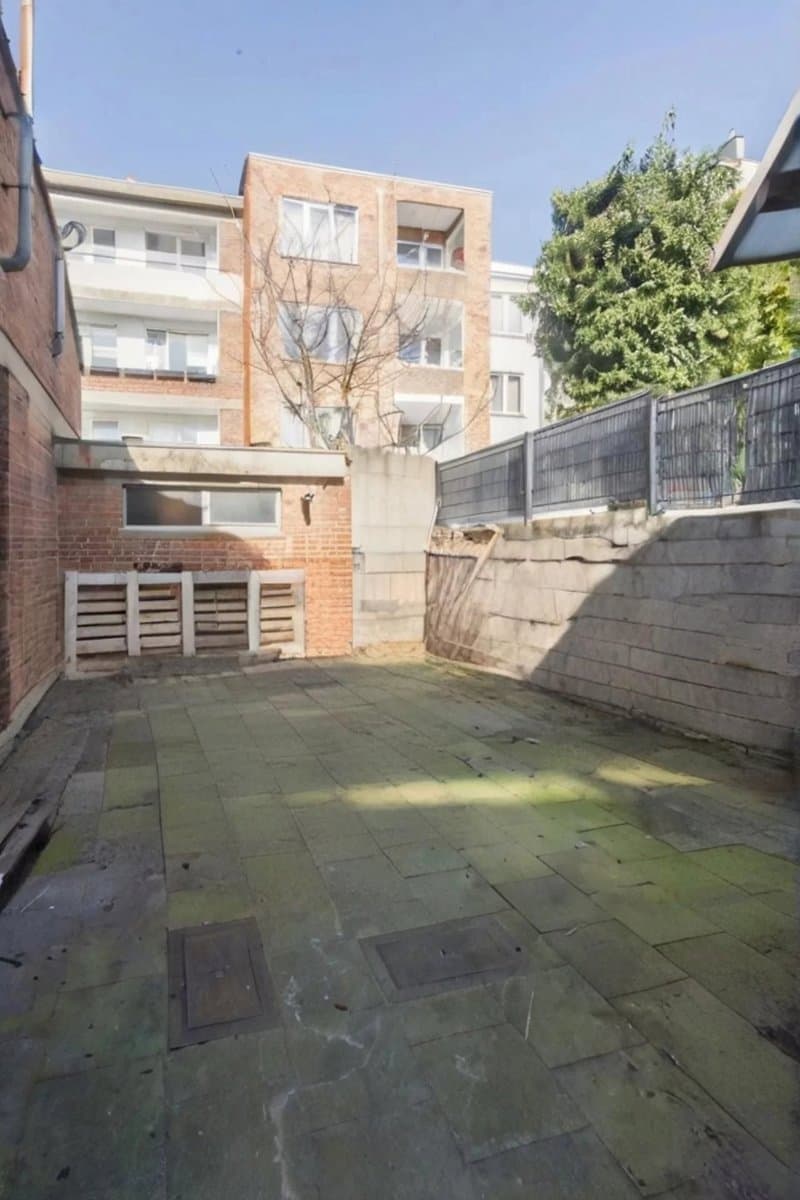 Incroyable entrepôt de 1.455 m² avec une hauteur de 4 mètres (24)