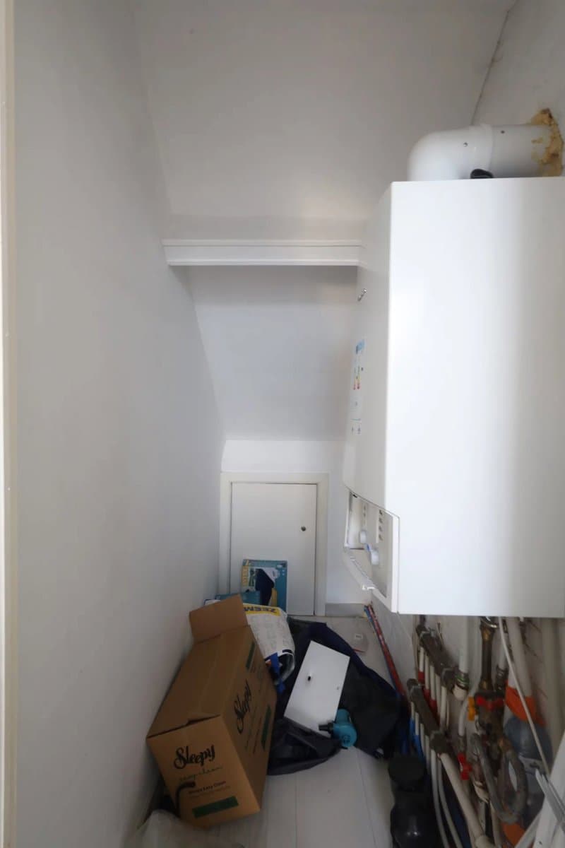 Opportunité mixte : Entrepôt de 510 m² + Maison 4 chambres avec cour (17)