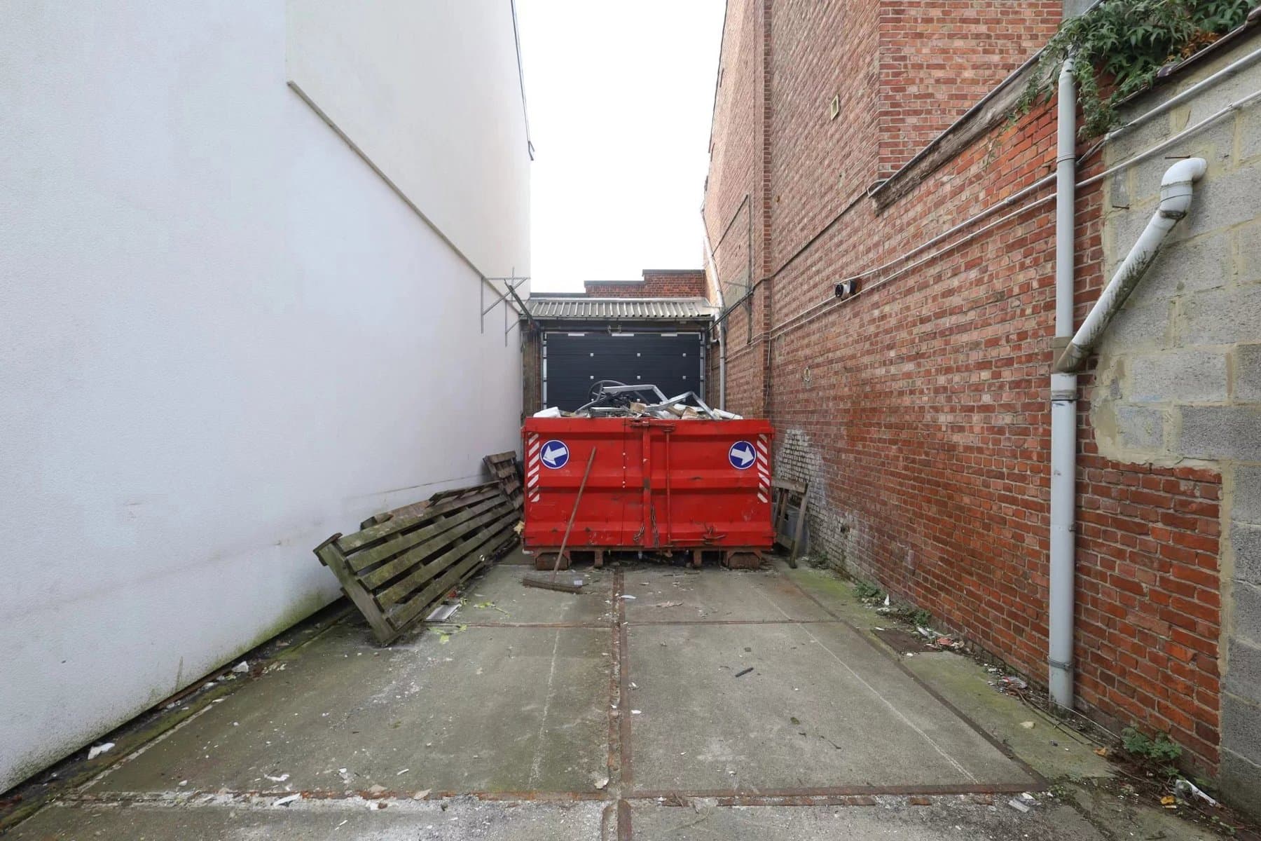 Opportunité mixte : Entrepôt de 510 m² + Maison 4 chambres avec cour (28)