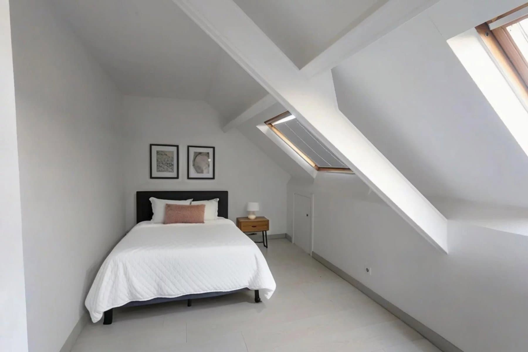 Opportunité mixte : Entrepôt de 510 m² + Maison 4 chambres avec cour (7)
