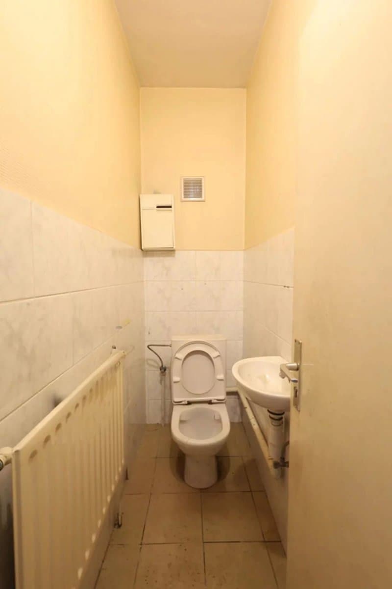 Opportunité mixte : Entrepôt de 510 m² + Maison 4 chambres avec cour (18)