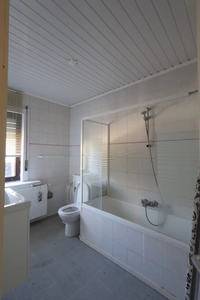 Opportunité mixte : Entrepôt de 510 m² + Maison 4 chambres avec cour (15)