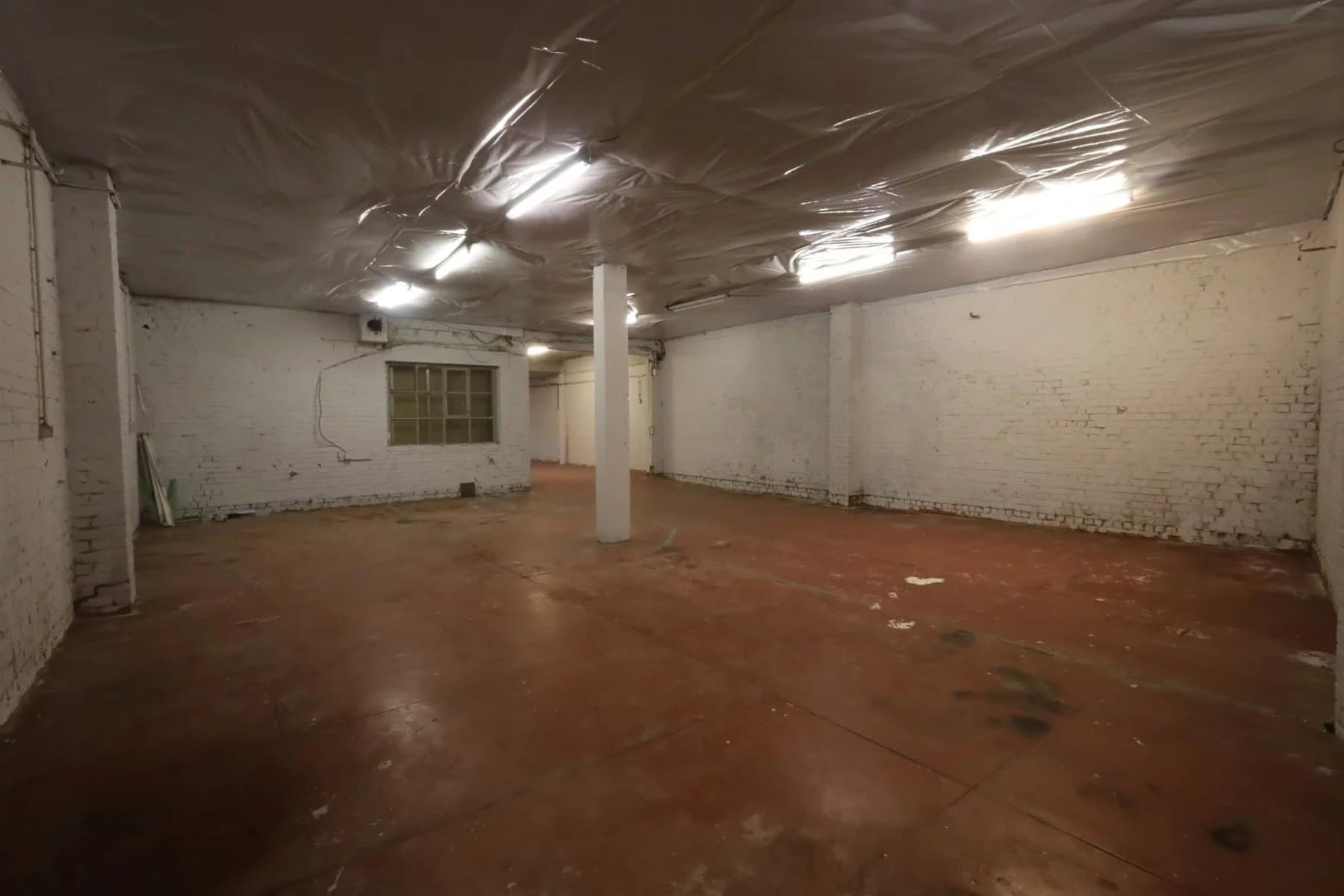 ENTREPÔT / ATELIER DE ± 310 m² À ANDERLECHT (4)