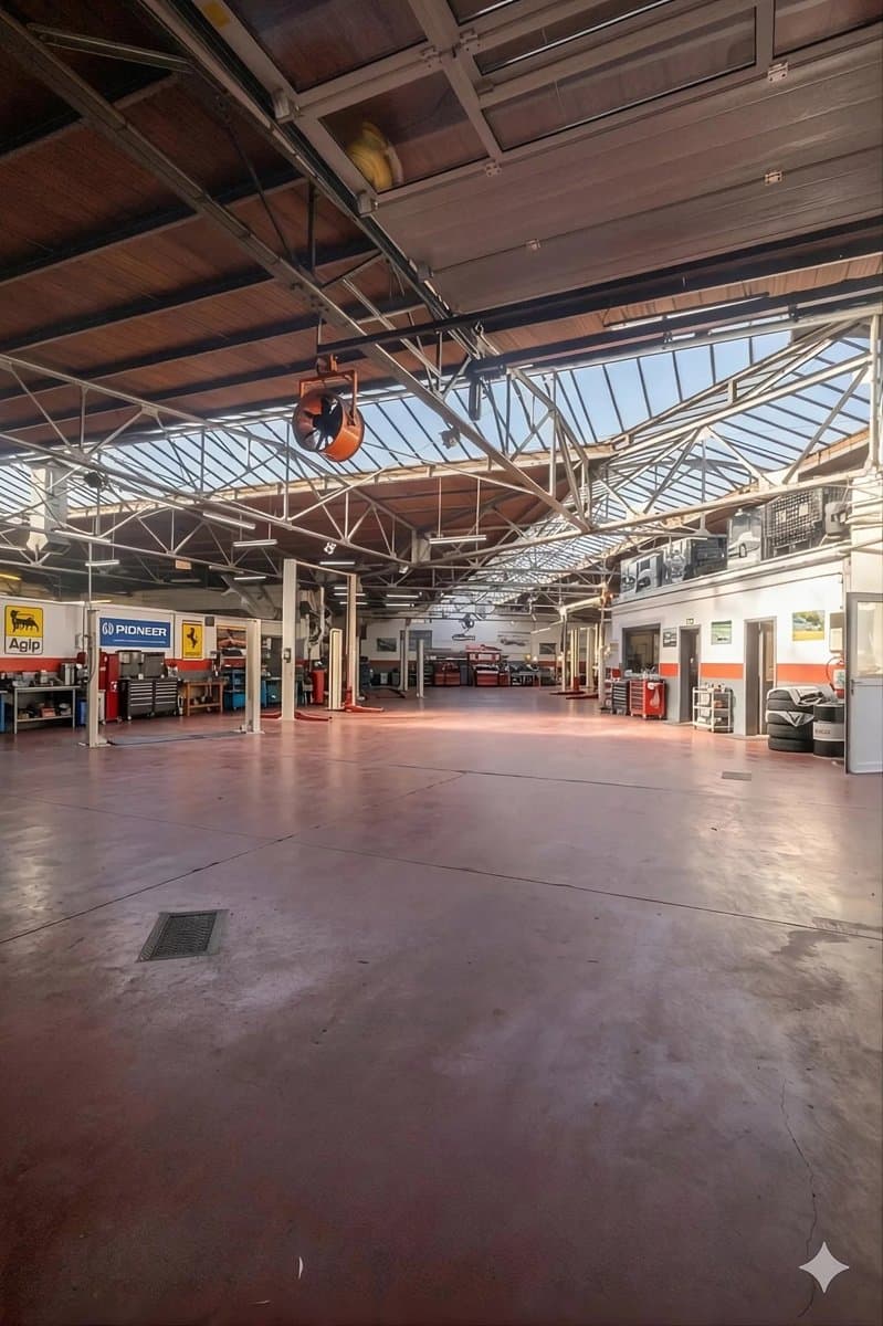 Incroyable entrepôt de 1.455 m² avec une hauteur de 4 mètres (8)
