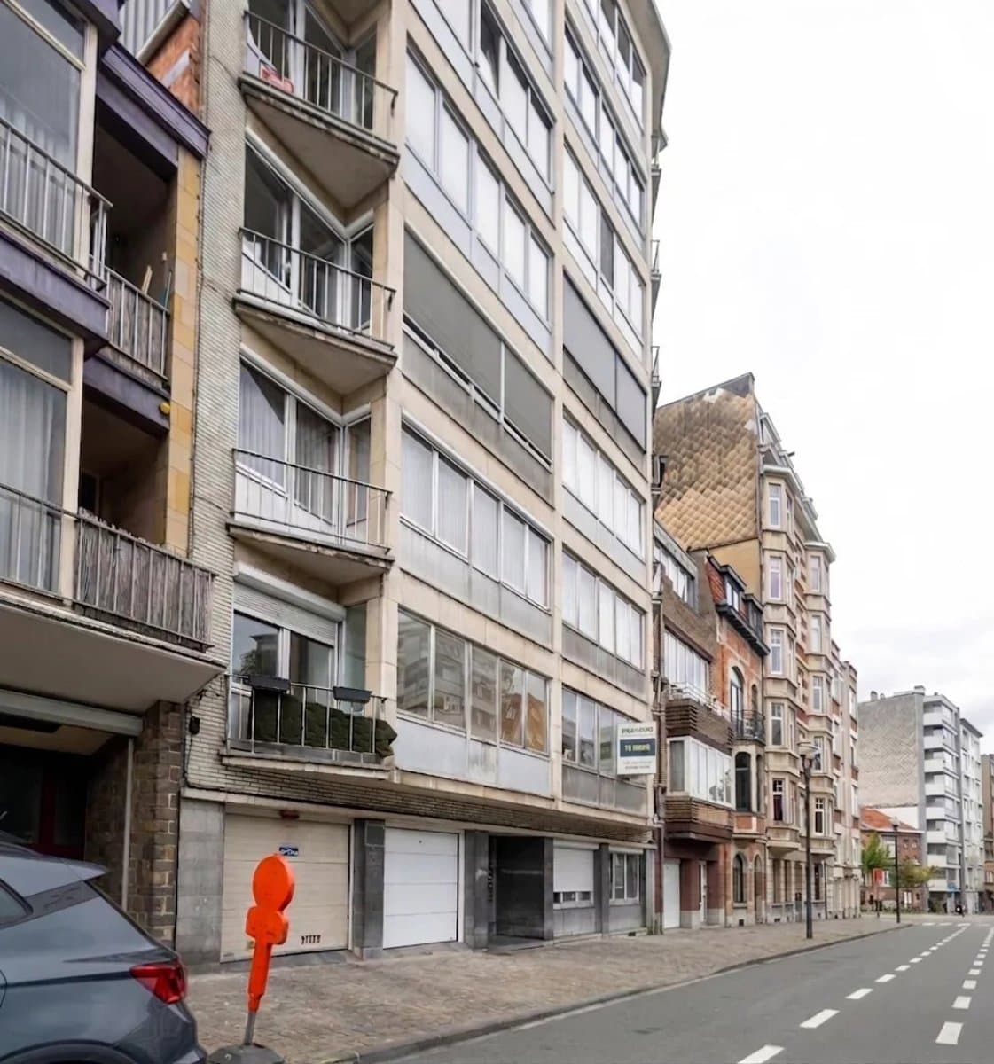 Spacieux appartement 2 chambres de 118 m² avec terrasse et balcon – Avenue Paul Deschanel à Schaerbeek (1)