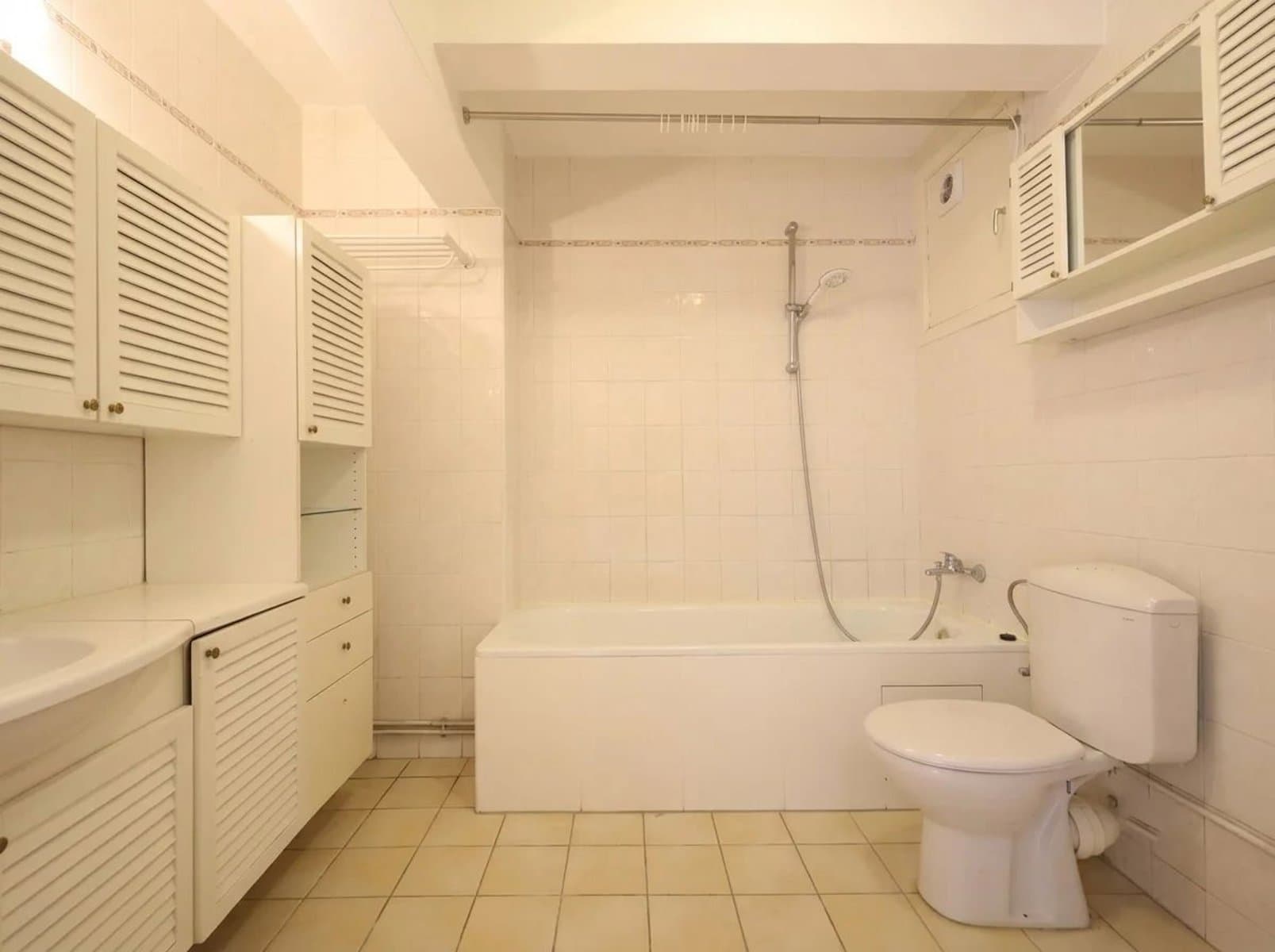 Spacieux appartement 2 chambres de 118 m² avec terrasse et balcon – Avenue Paul Deschanel à Schaerbeek (12)