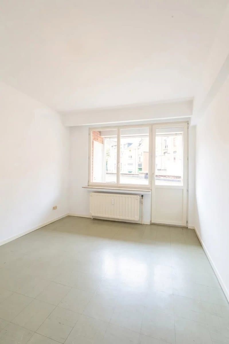 Spacieux appartement 2 chambres de 118 m² avec terrasse et balcon – Avenue Paul Deschanel à Schaerbeek (5)
