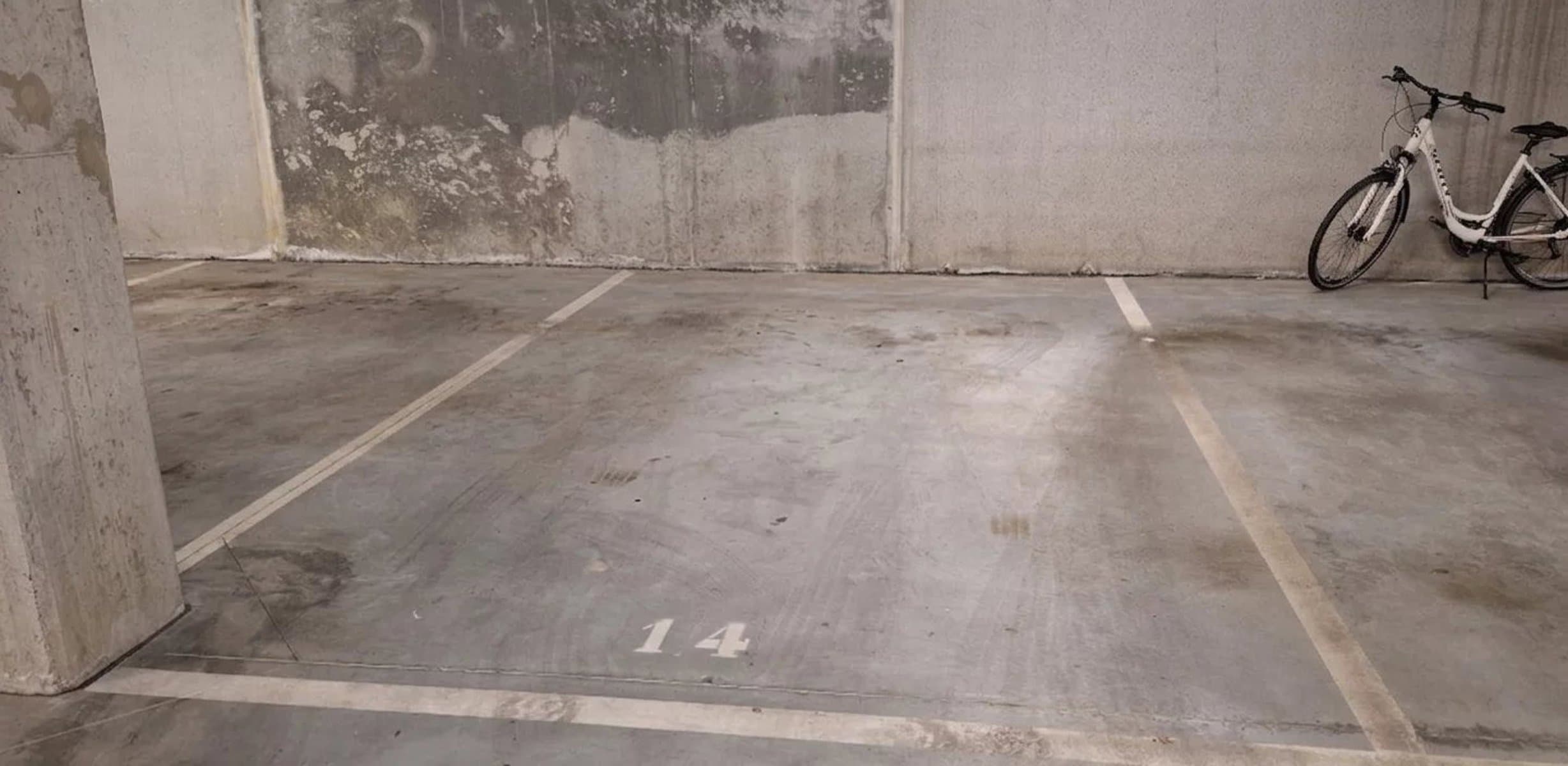 Waterloo - parking pour voiture (3)