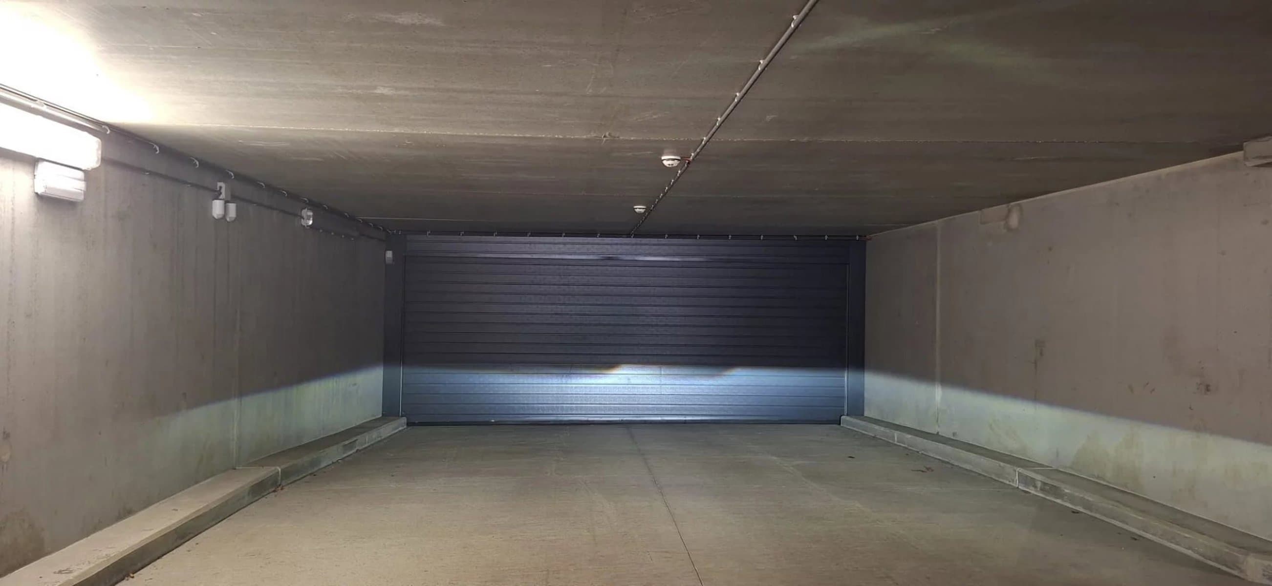 Waterloo - parking pour voiture (9)