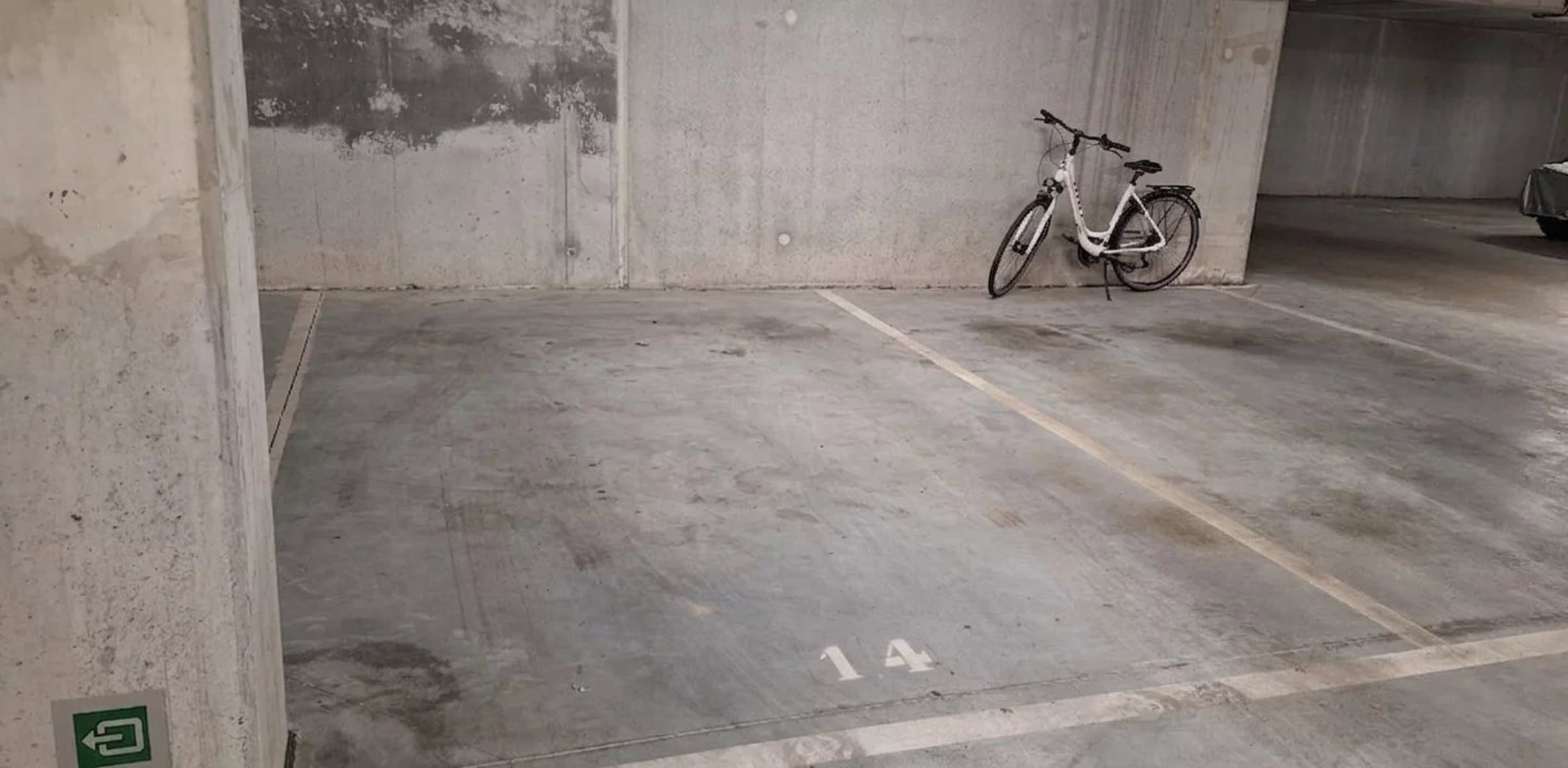 Waterloo - parking pour voiture (4)