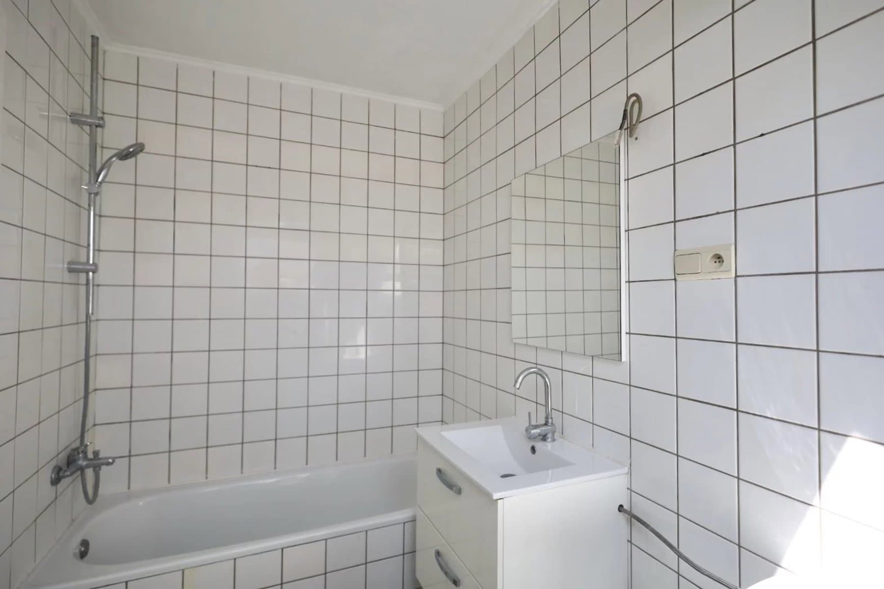 Lumineux appartement 2 chambres ( rénové en 2025 ) (6)