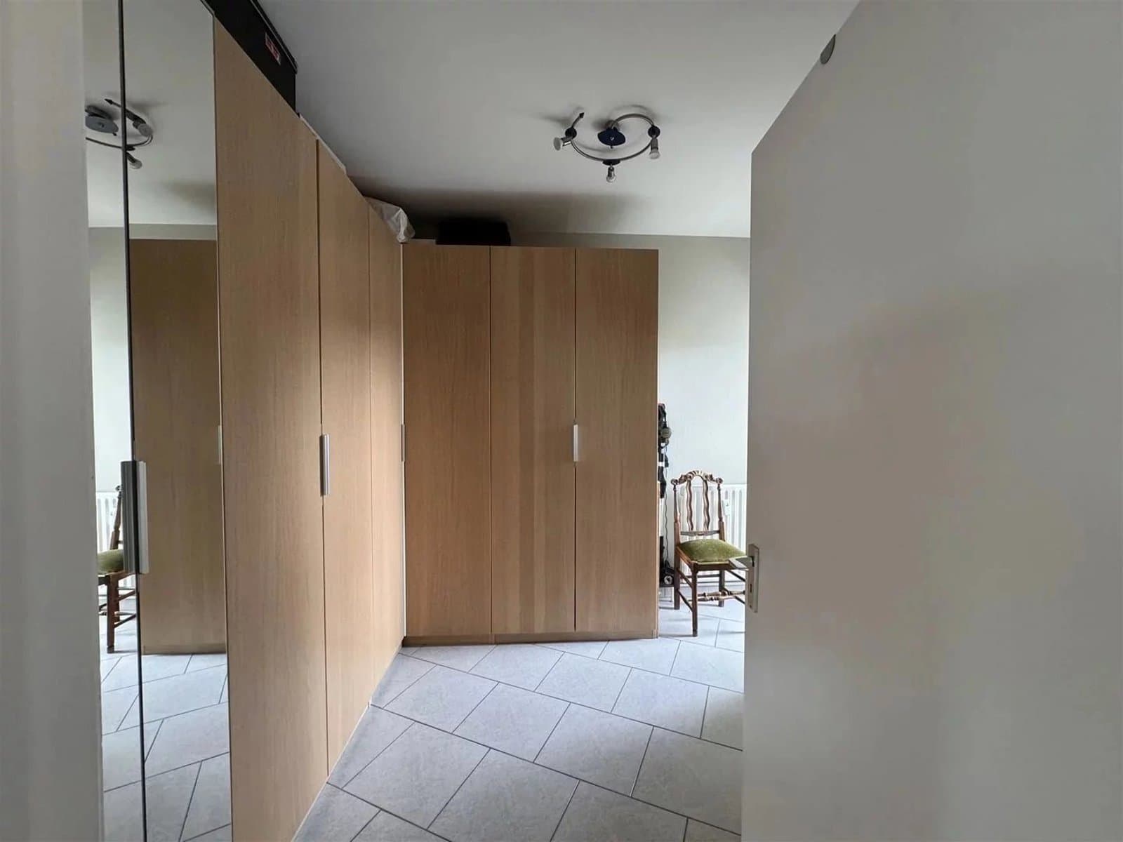 Lumineux appartement 2 chambres rénové (5)