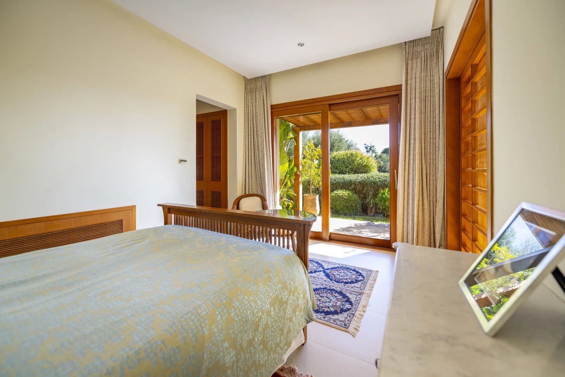 magnifique villa avec piscine sur le golfe d'Amelkis (17)