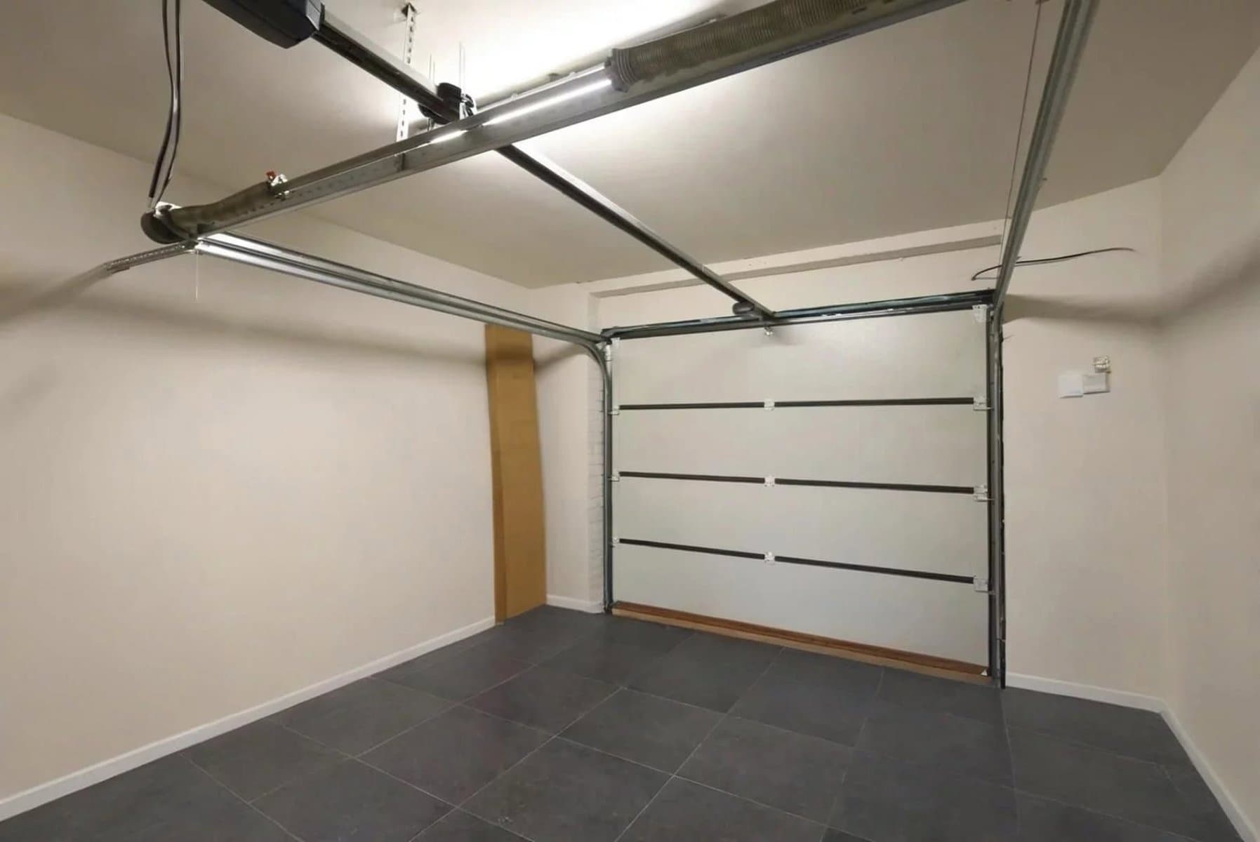 sous-plex 2 chambres avec jardin et garage (7)