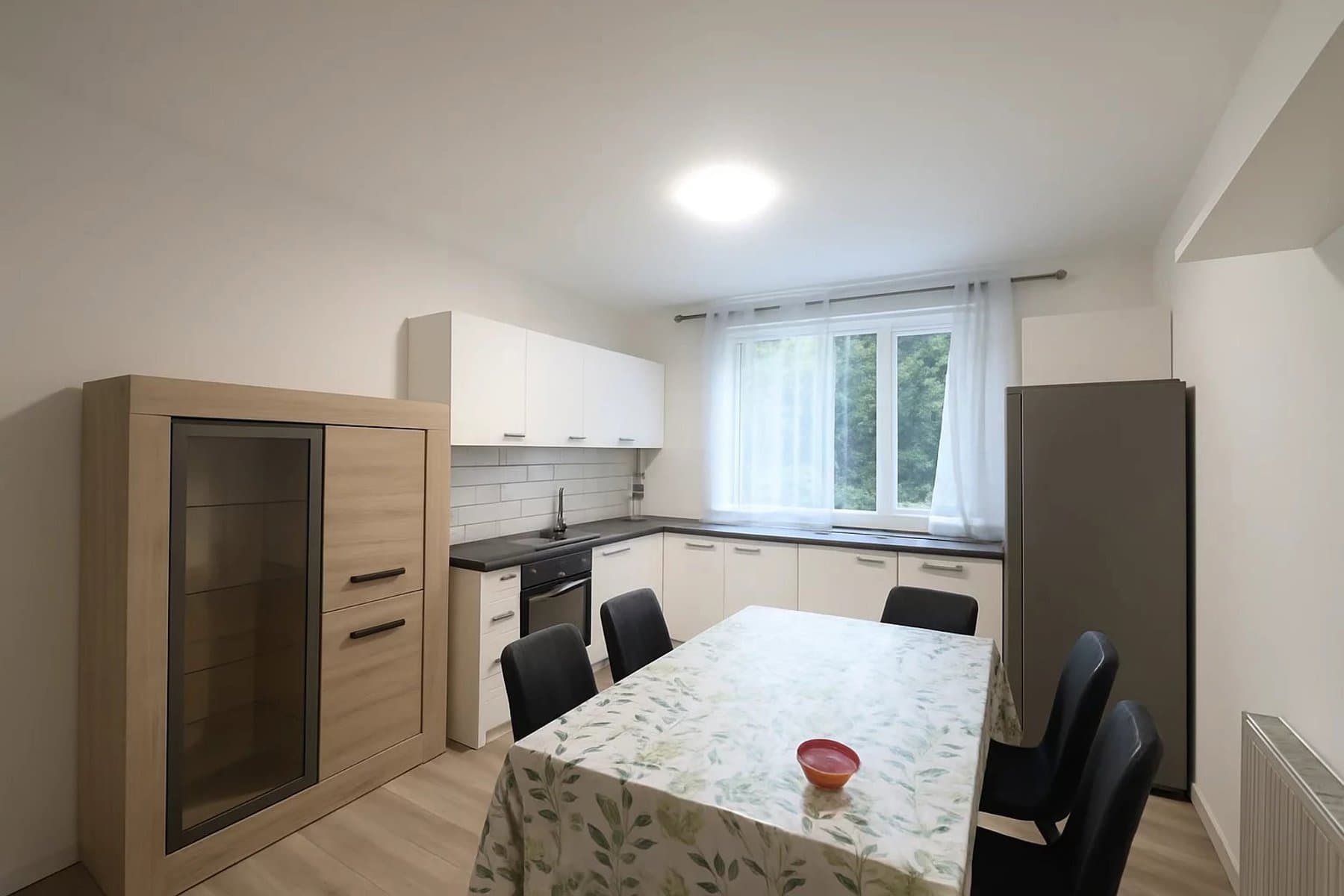 sous-plex 2 chambres avec jardin et garage (6)