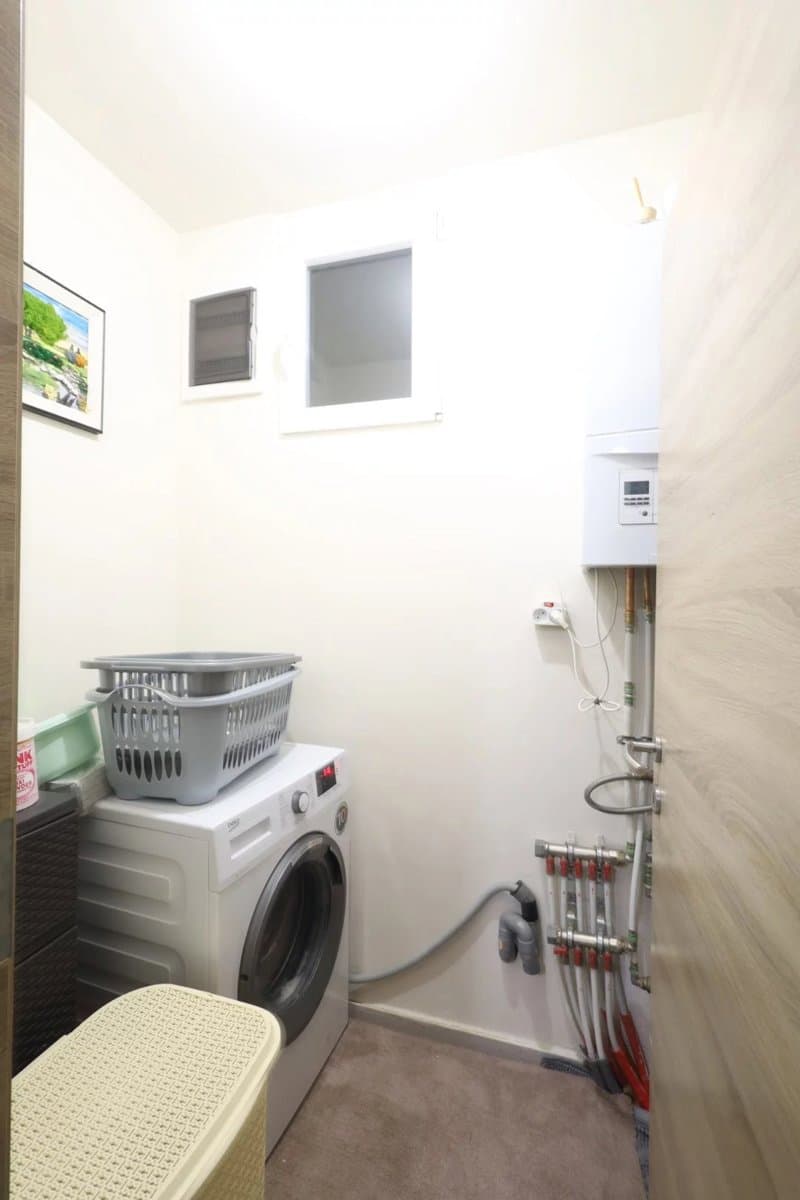 sous-plex 2 chambres avec jardin et garage (11)