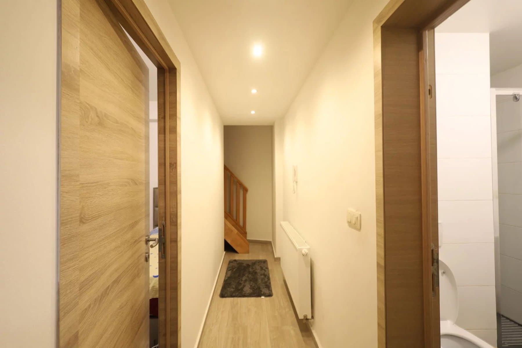 sous-plex 2 chambres avec jardin et garage (9)