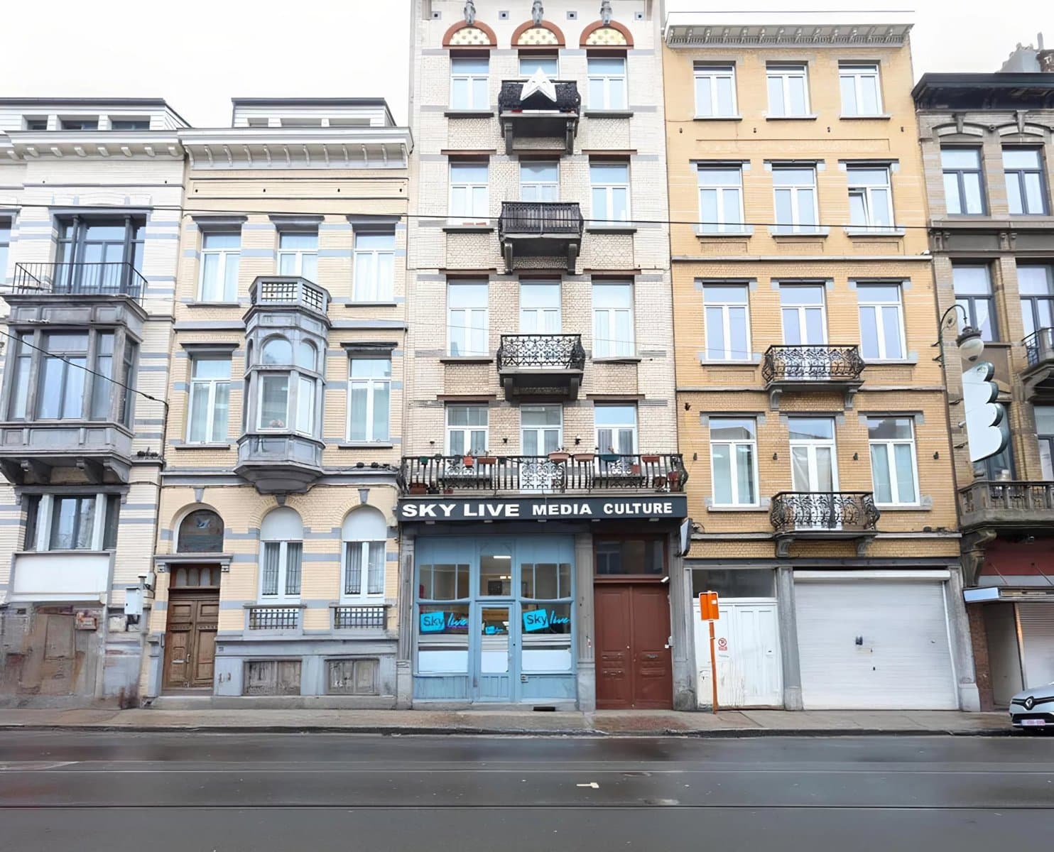 Grand commerce avec annexe aménagée – Schaerbeek (1)