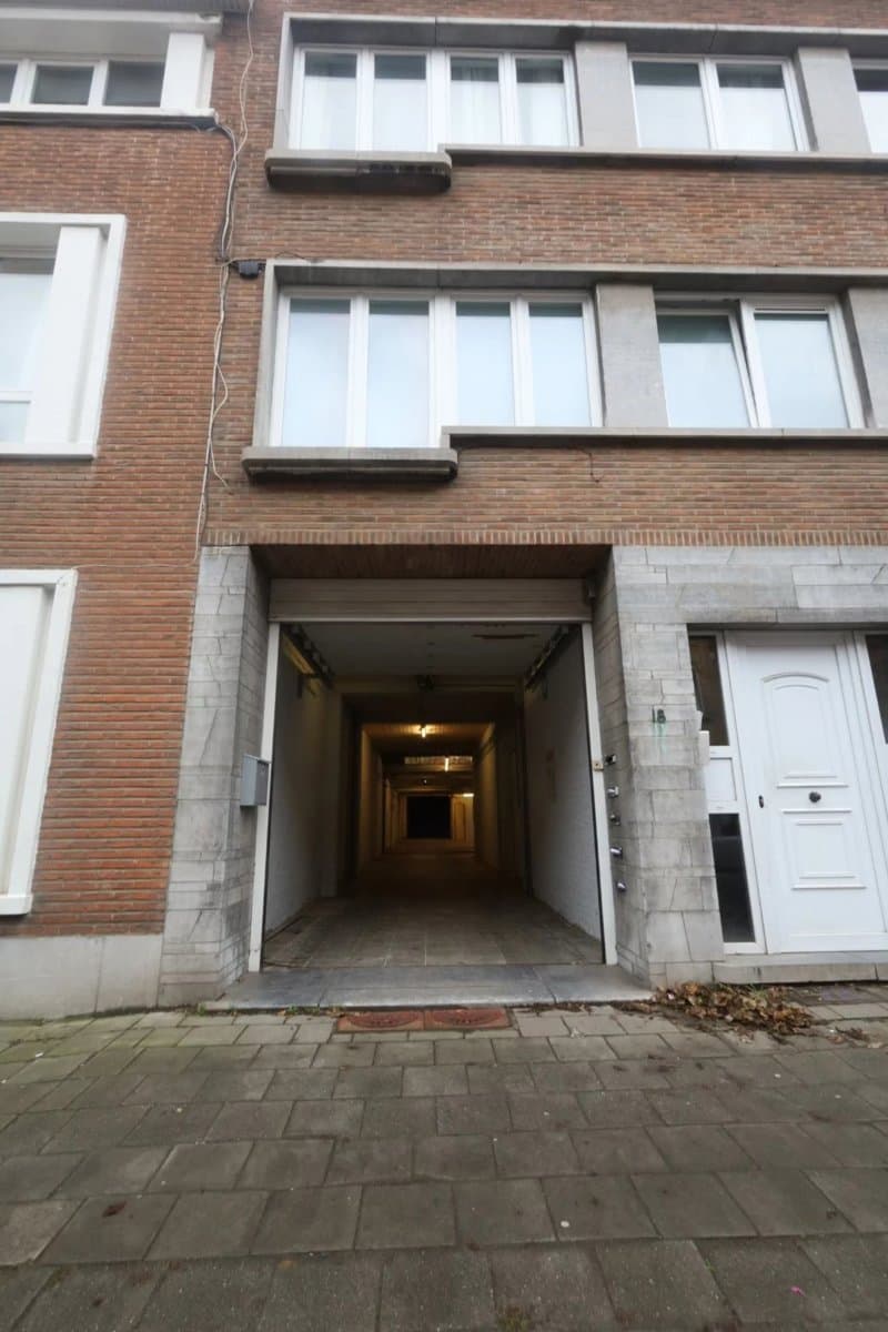 ENTREPÔT / ATELIER DE ± 310 m² À ANDERLECHT (12)
