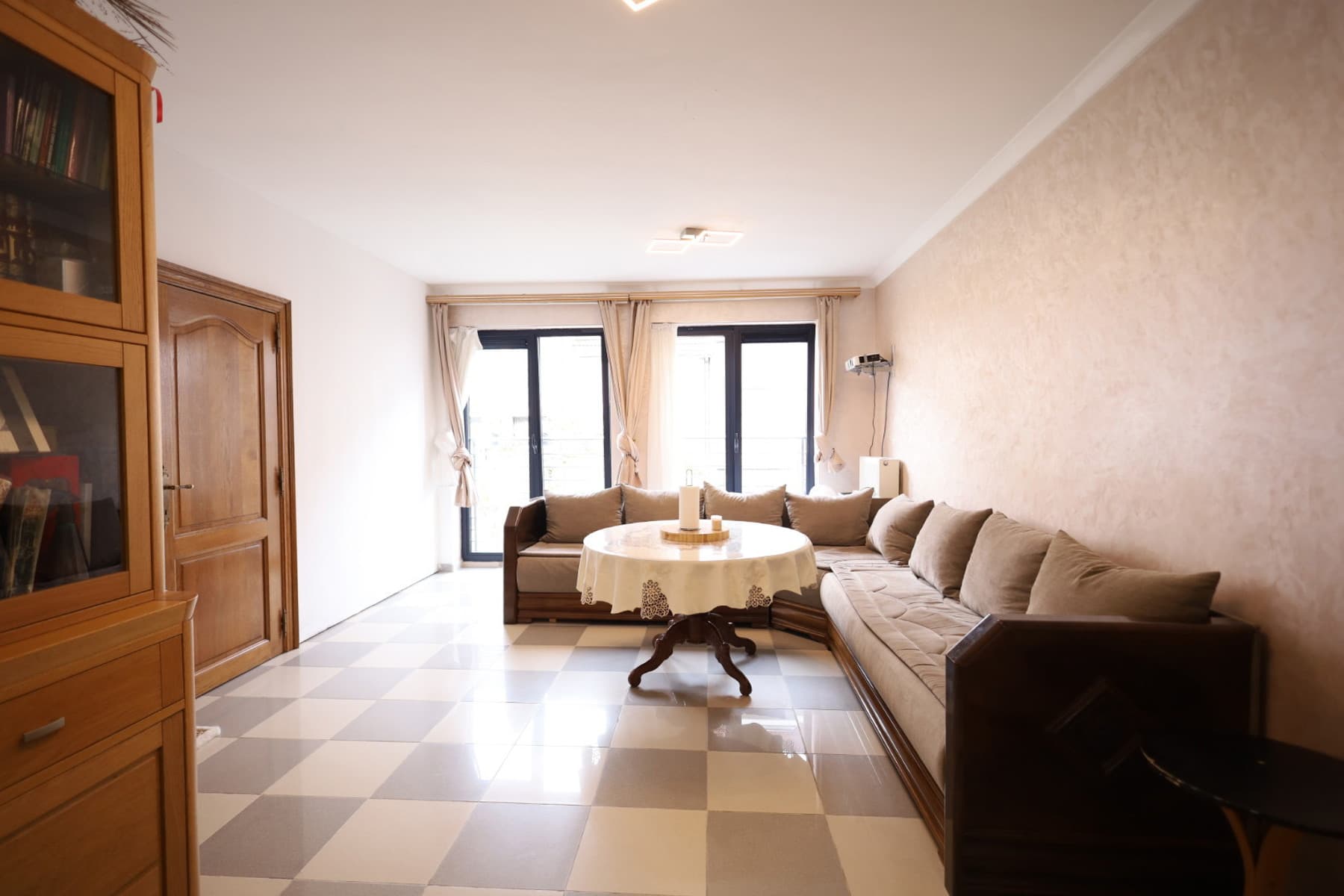 Appartement à Molenbeek-Saint-Jean, photo 2