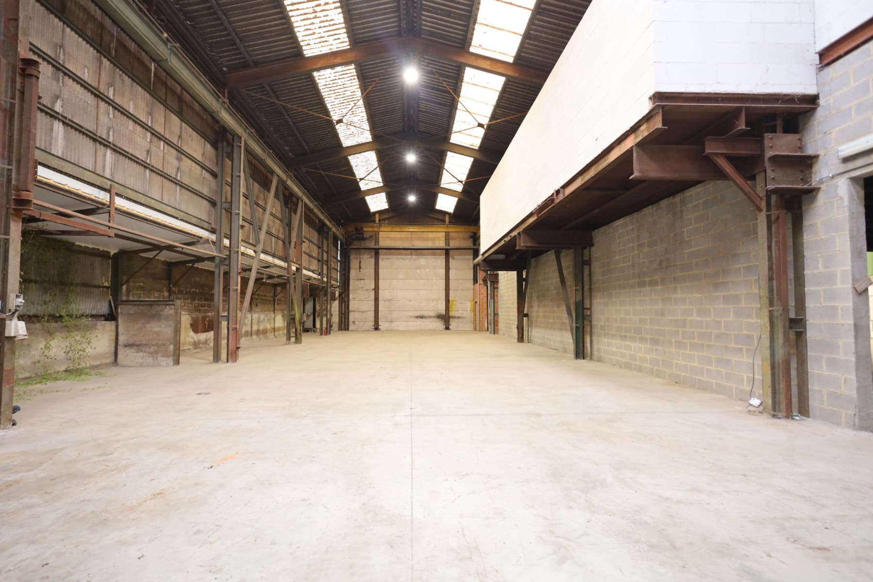 Entrepôt / Dépôt à Halle, photo 7