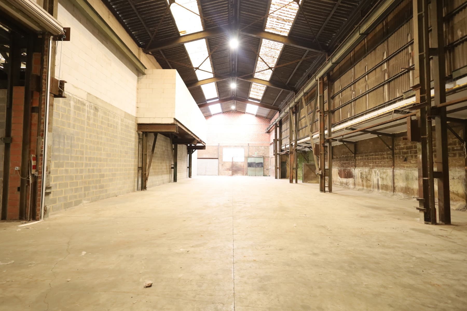 Entrepôt / Dépôt à Halle, photo 6