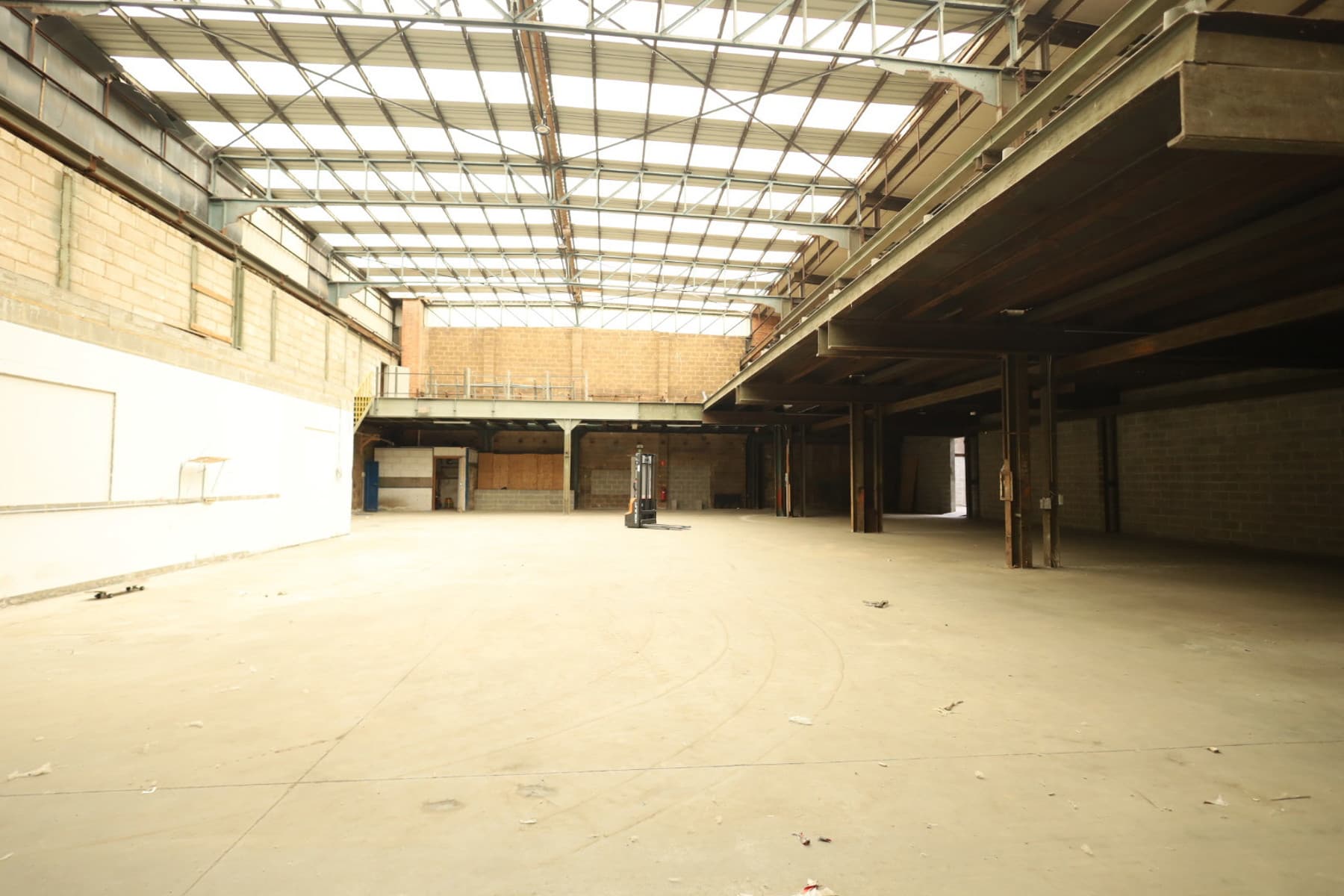 Entrepôt / Dépôt à Halle, photo 4