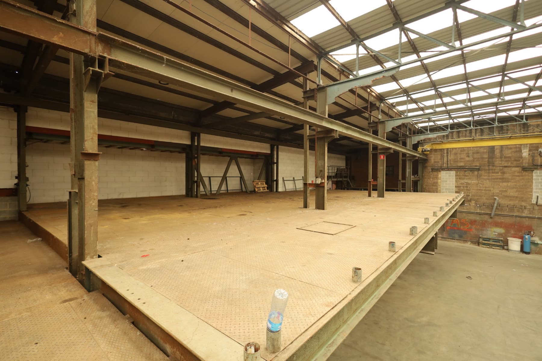 Entrepôt / Dépôt à Halle, photo 10