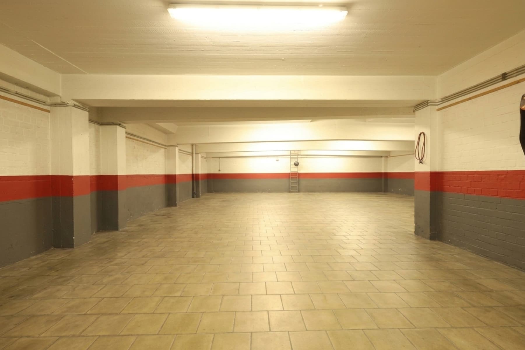 Entrepôt / Dépôt à Evere, photo 2
